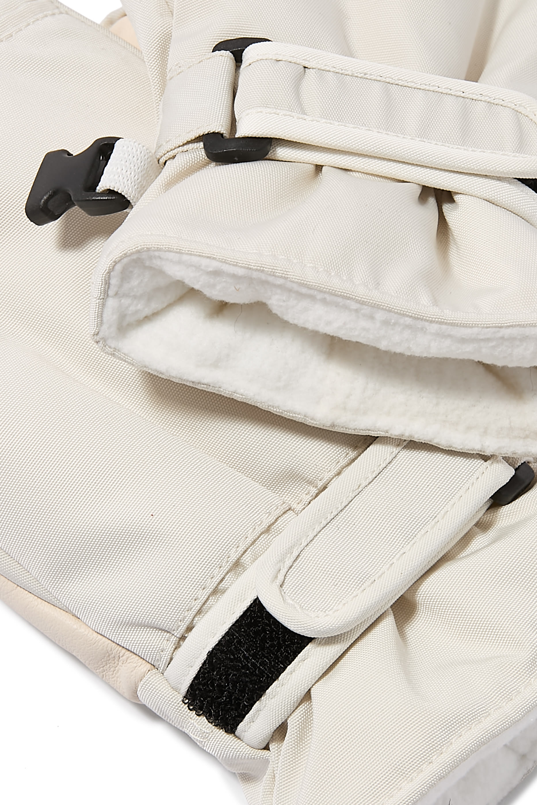 قفازات قماش معالج للأطفال