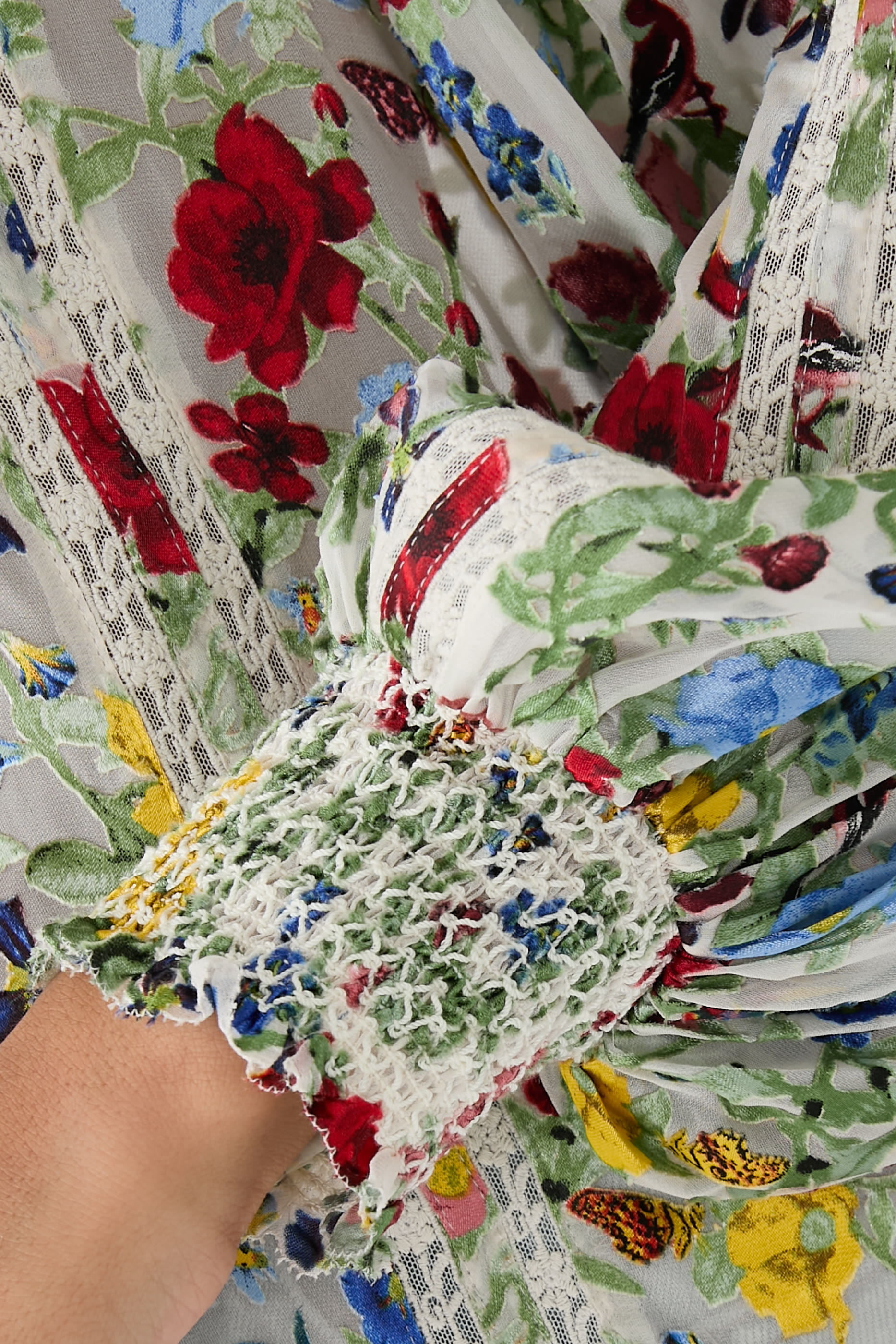 بلوزة أرليت