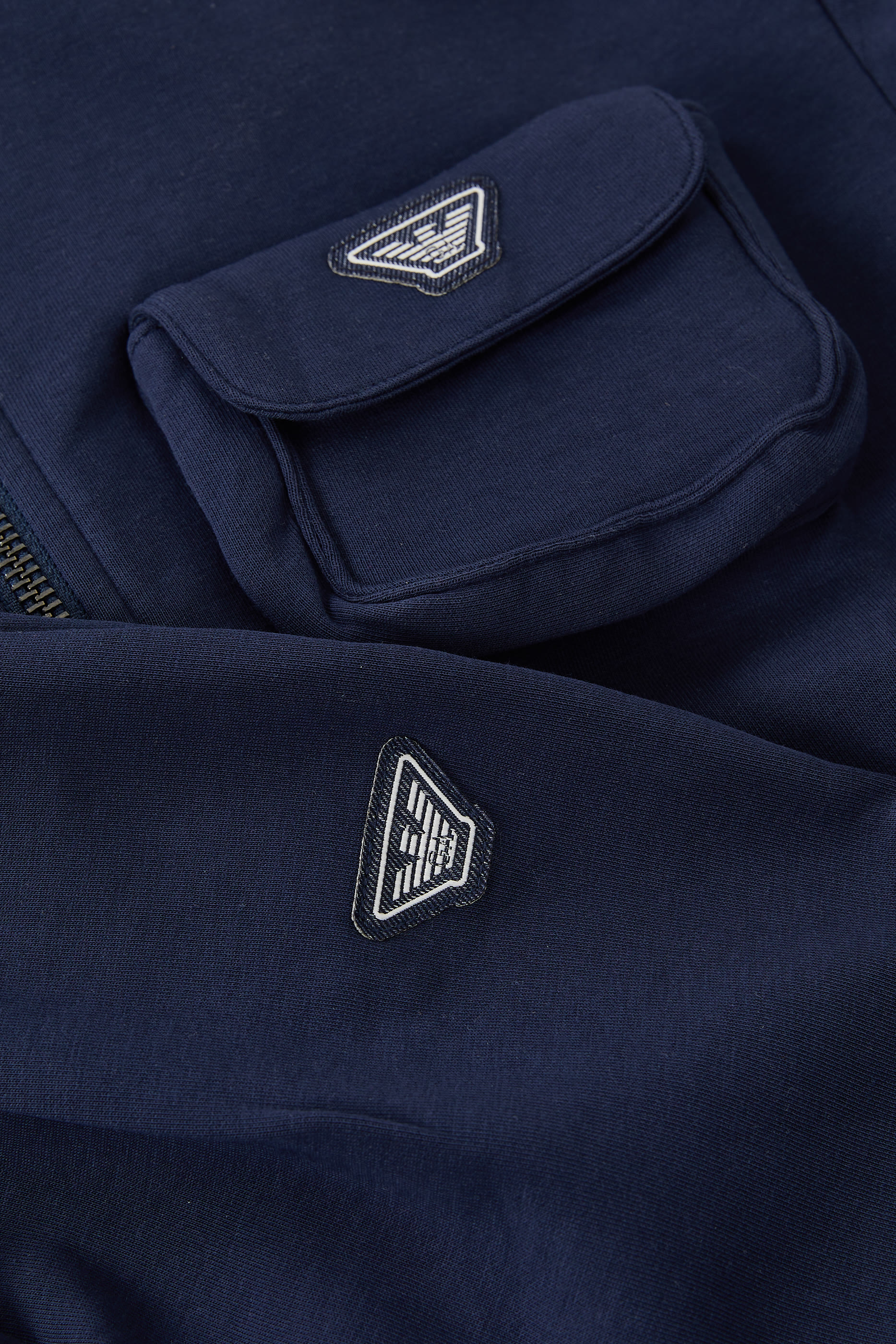 طقم بدلة رياضية برقعة شعار الماركة للأطفال