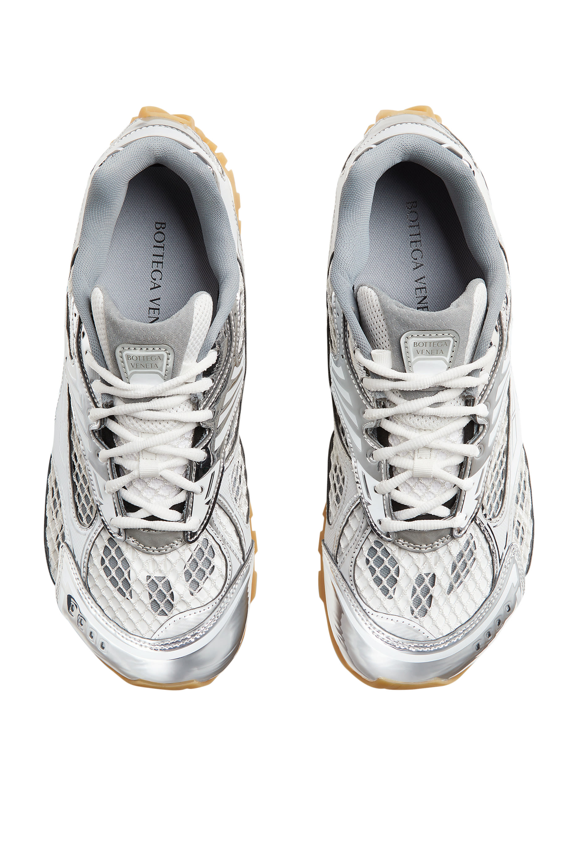 سنيكرز اوربيت