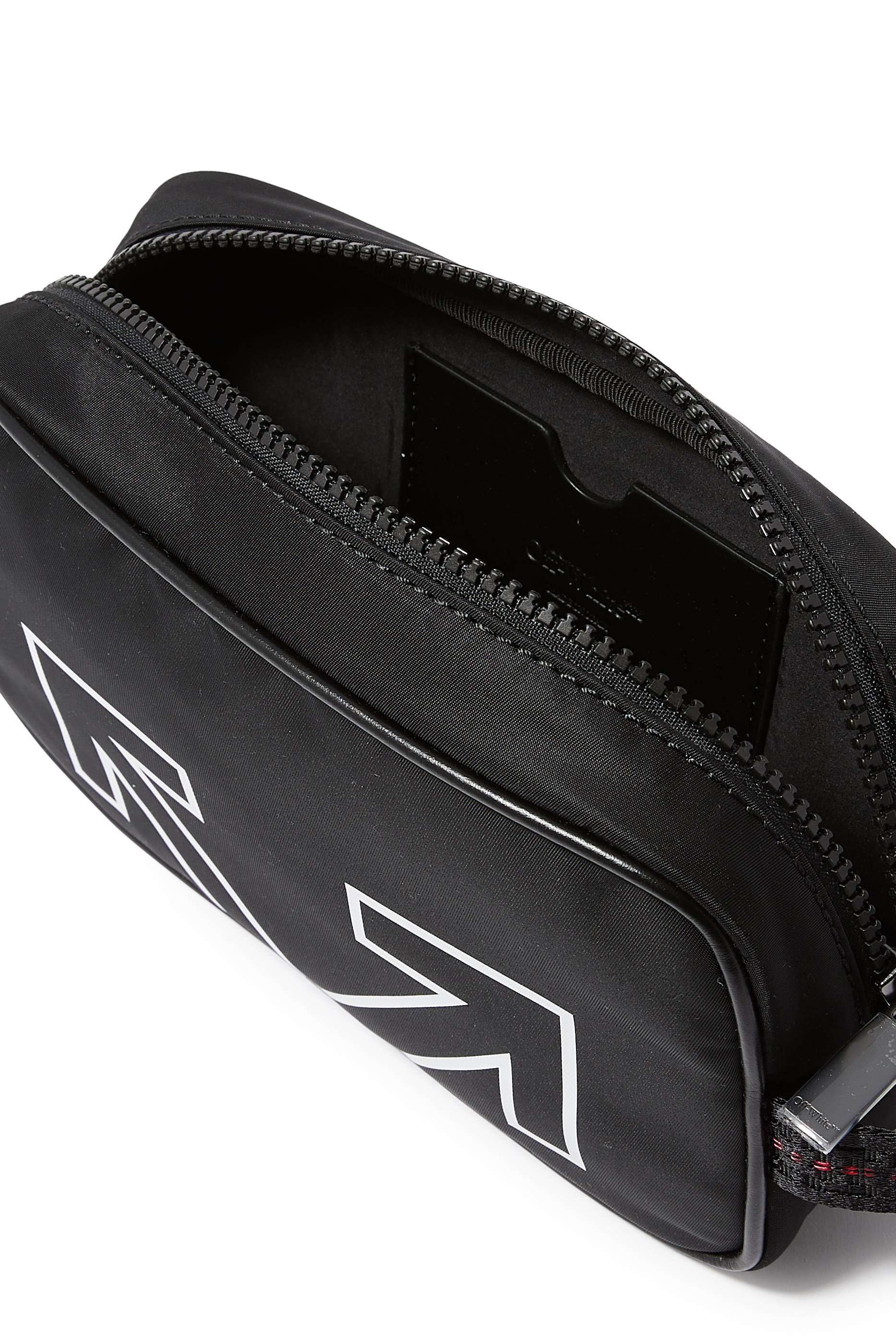 حقيبة مستحضرات العناية الشخصية بشعار الماركة