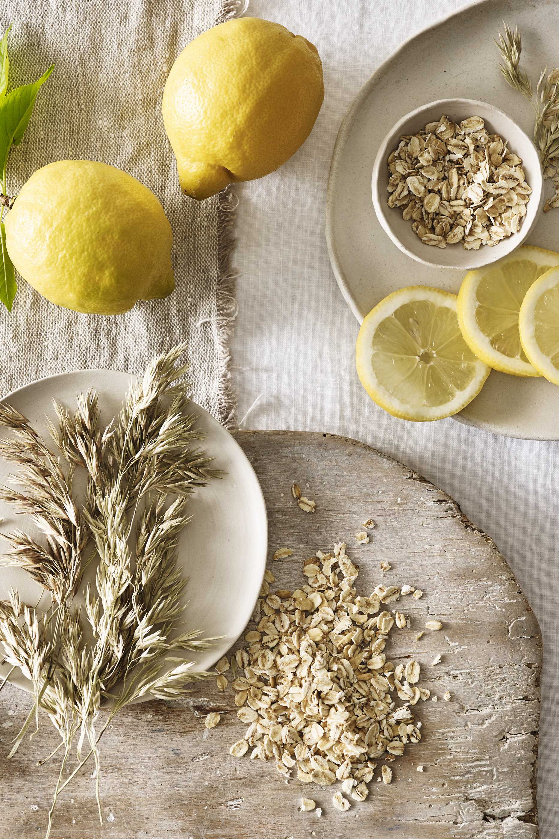 شمعة معطرة نوريش بشعار الماركة