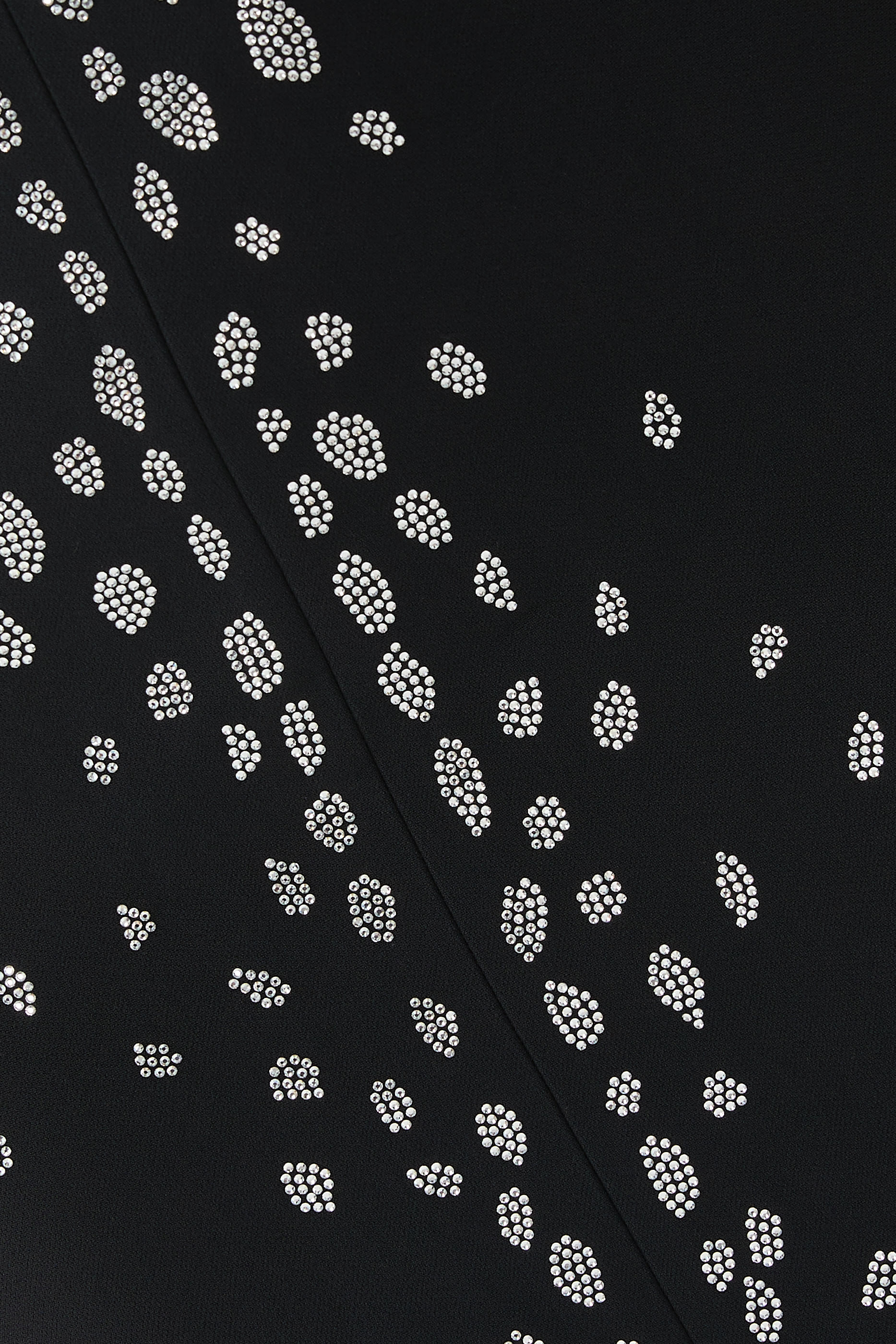 فستان متوسط الطول بتطريز بالكريستال