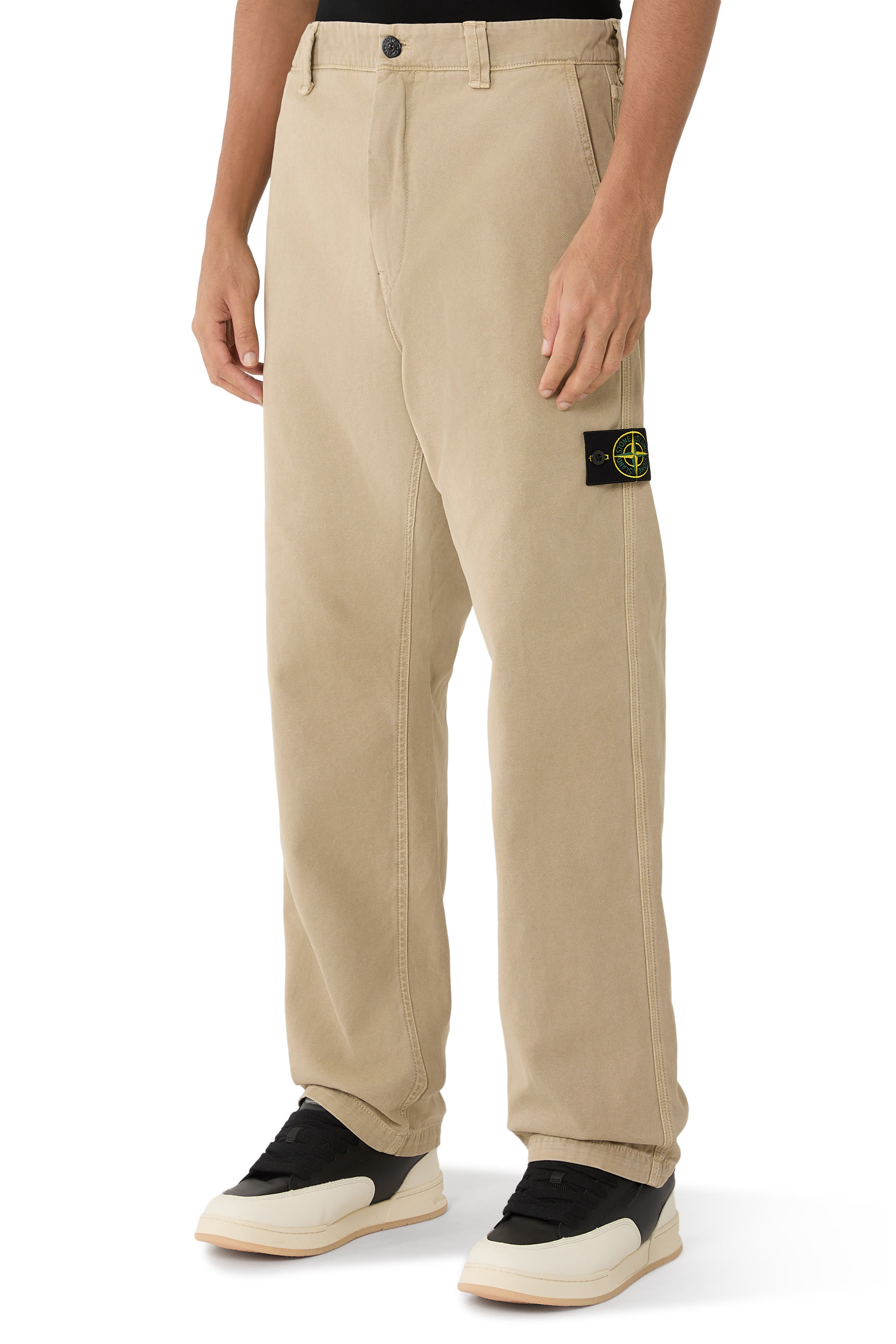 بنطال برقعة شعار الماركة