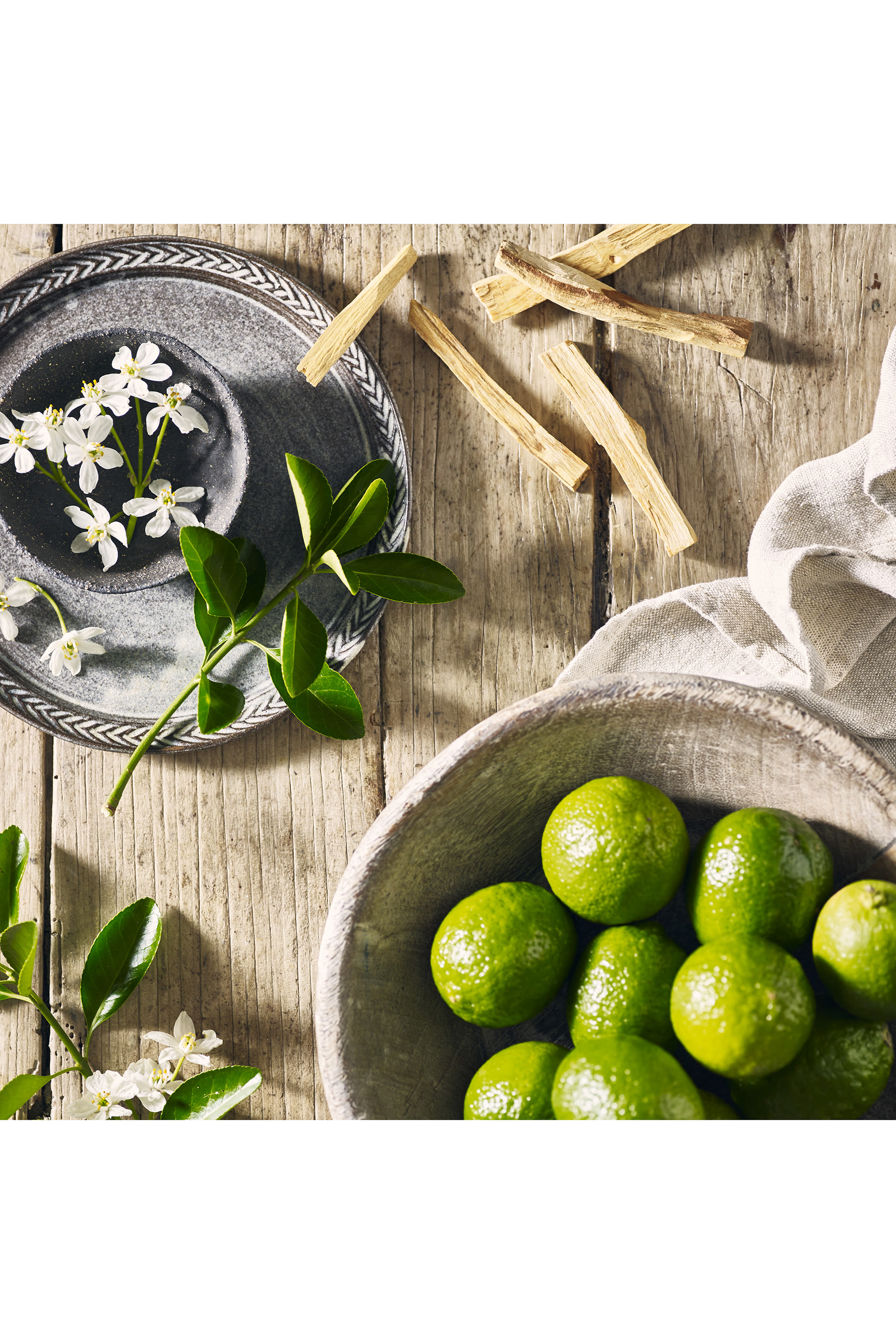 بخاخ معطر للغرف برغموت اند سيدار