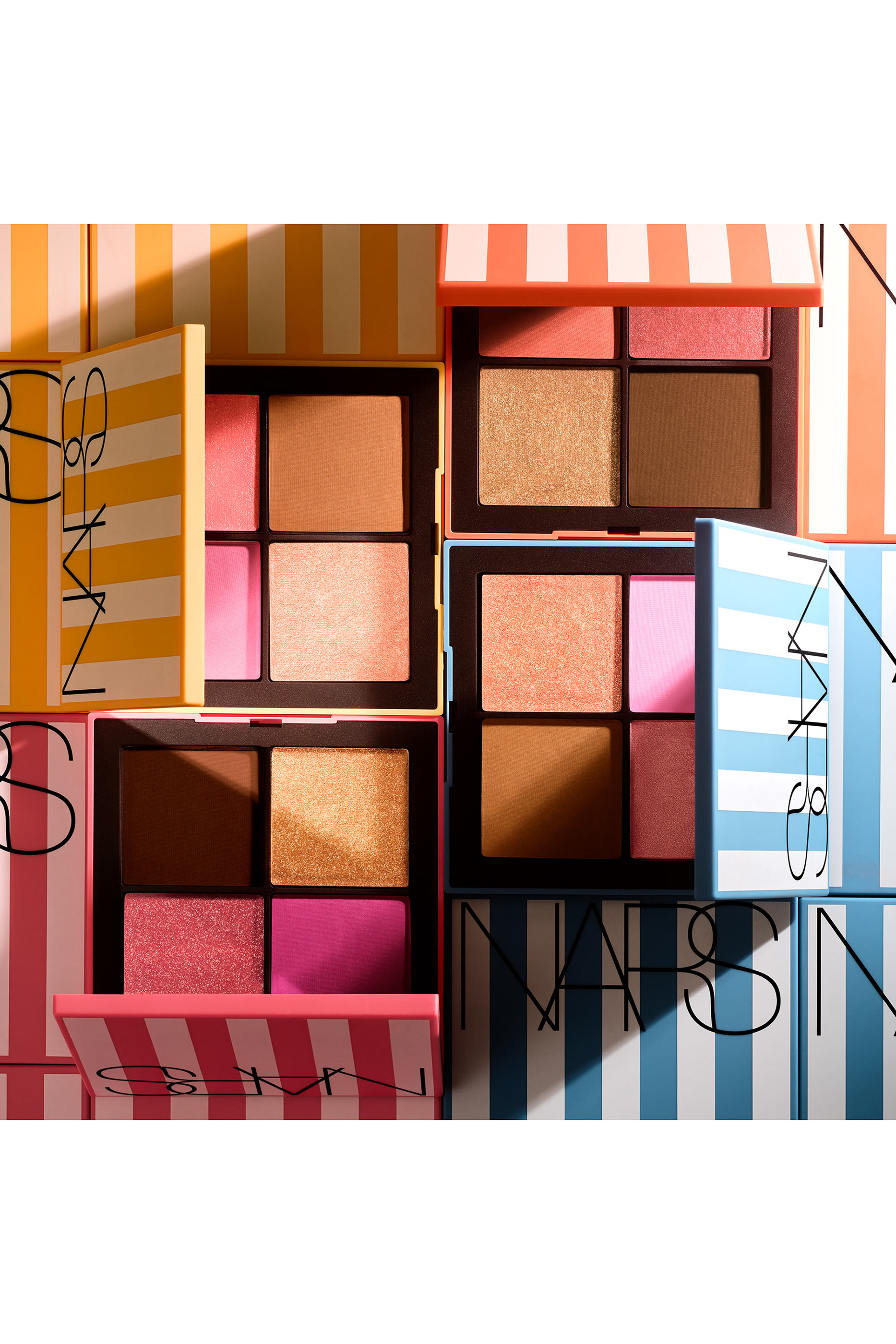 لوحة هوت إسكيب للخدود