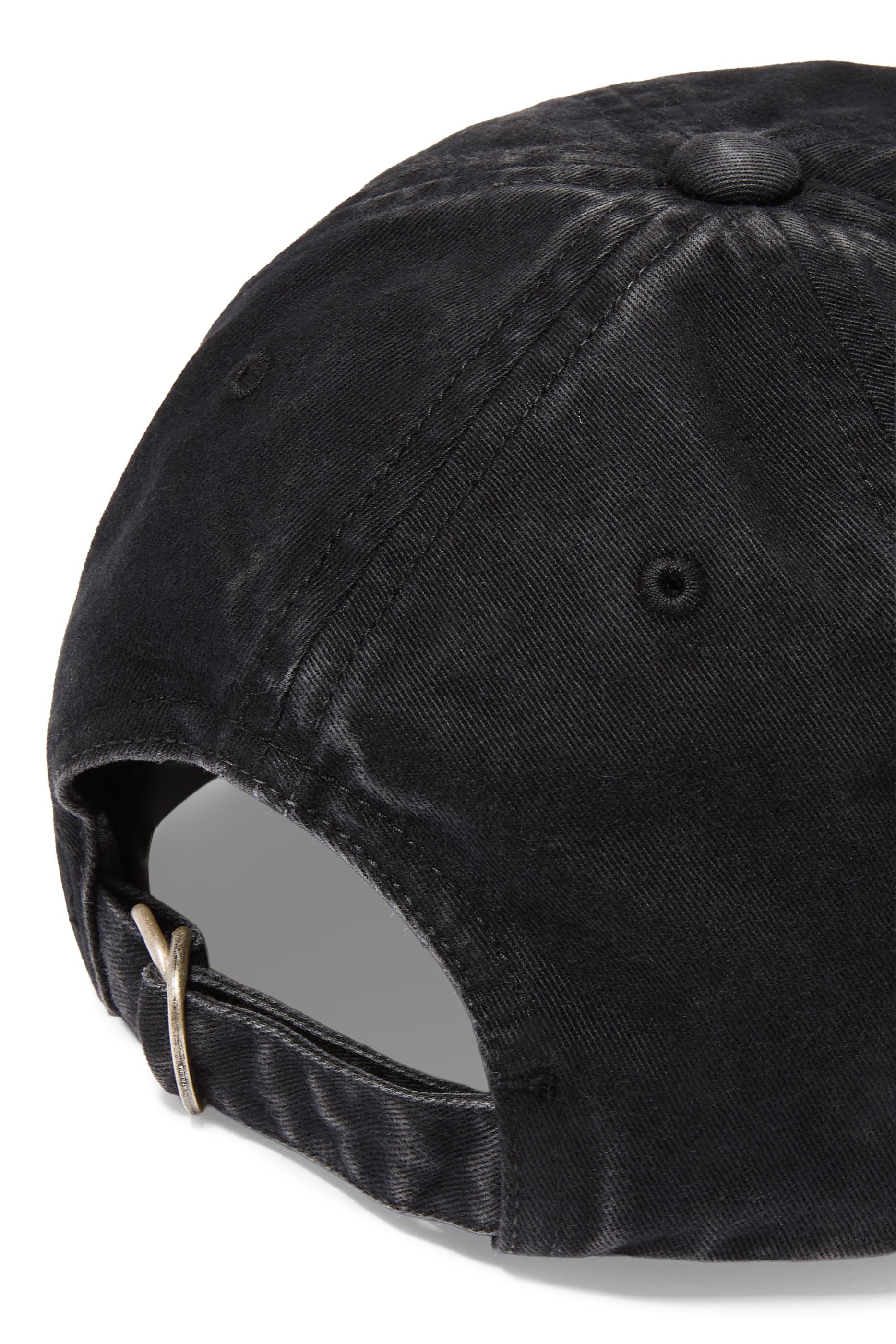 كاب بيسبول بشعار الماركة