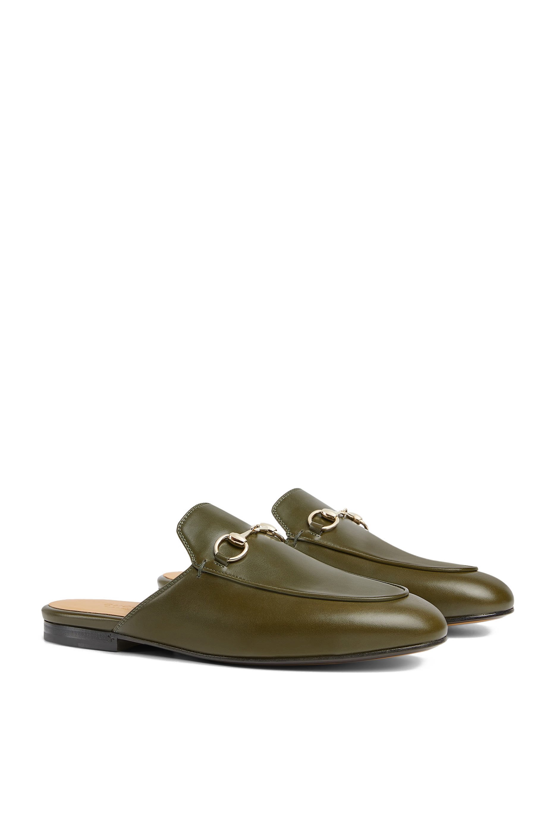 حذاء سهل الارتداء بشعار الماركة