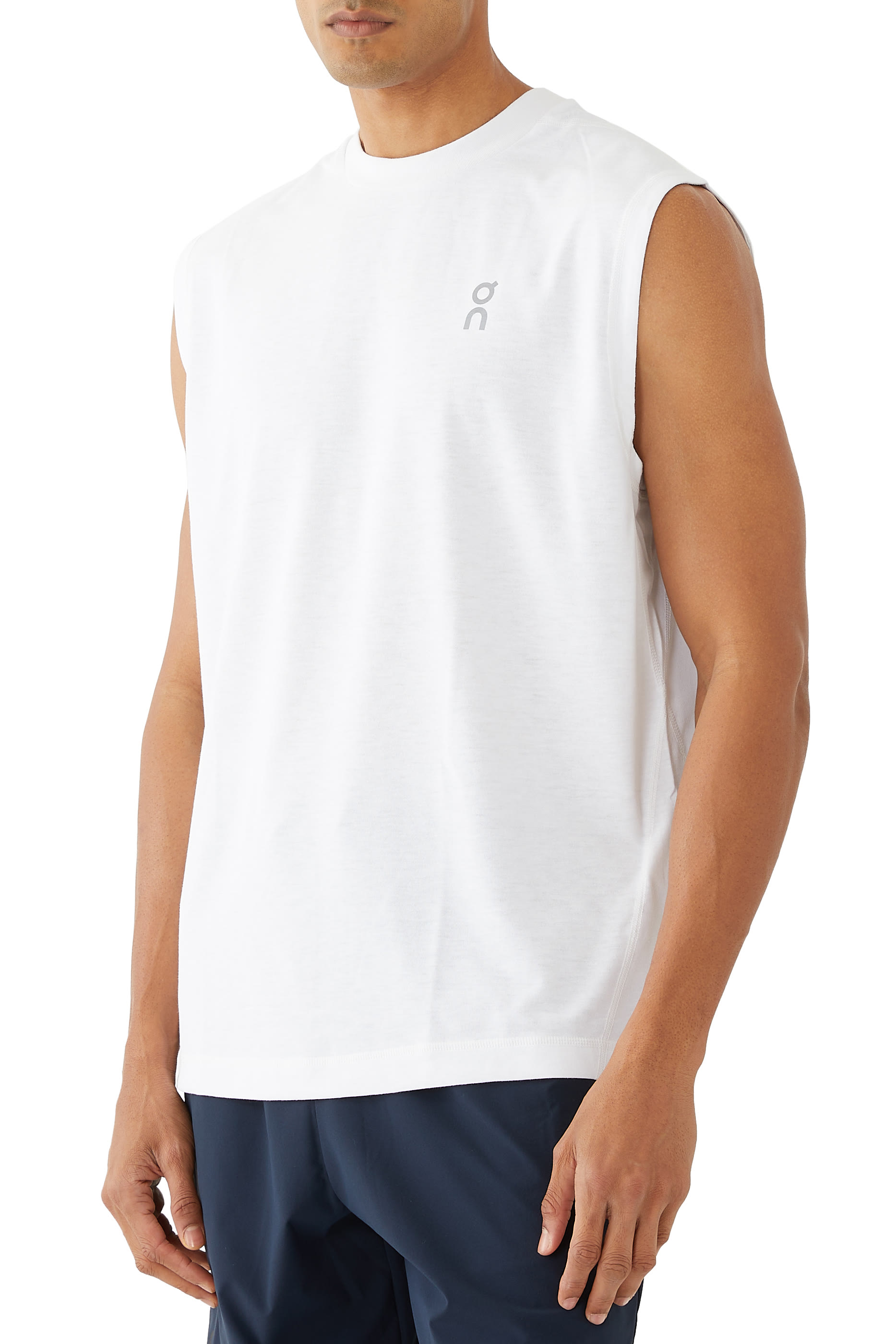 تيشيرت بلا أكمام أكتيف