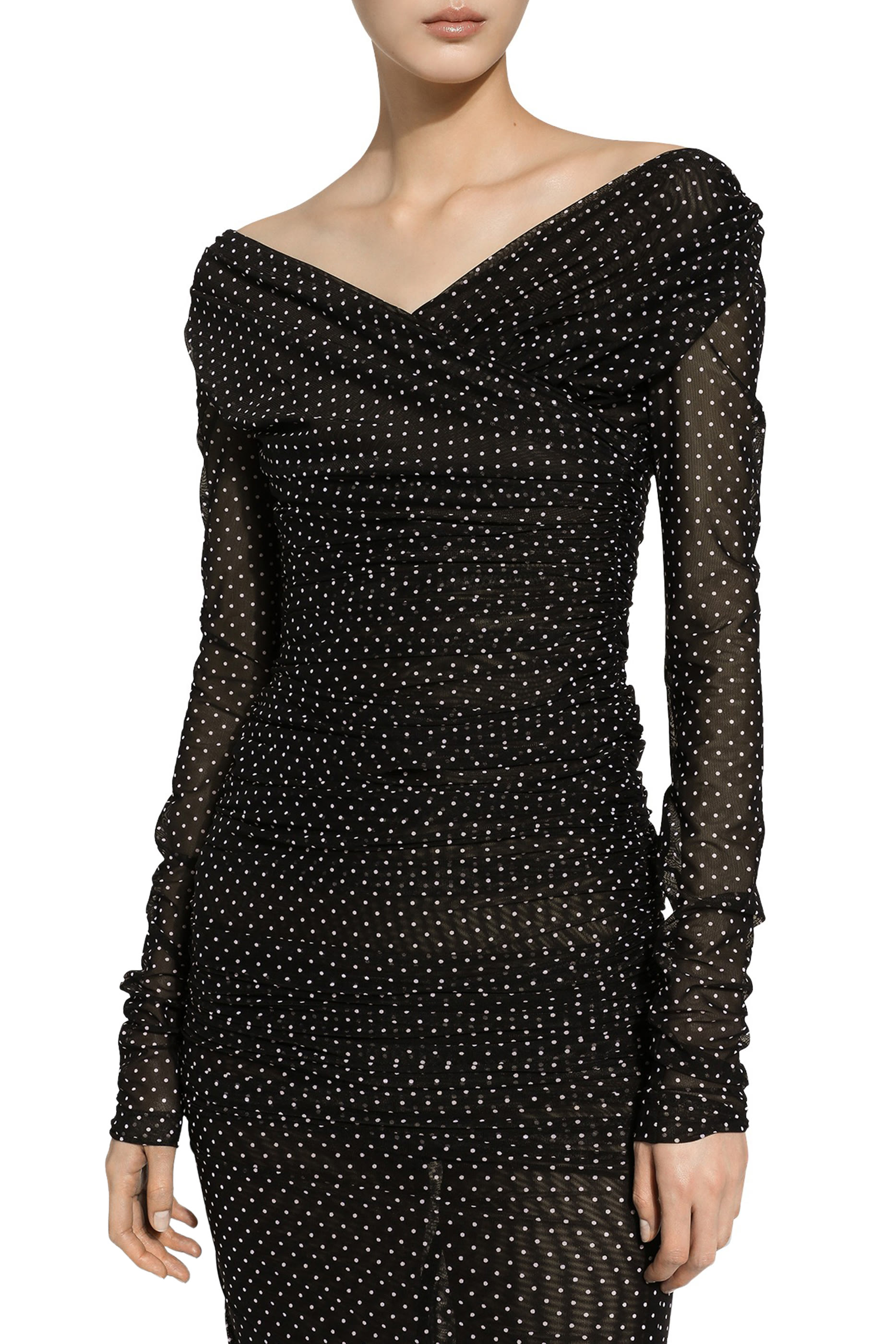 فستان متوسط الطول بتفاصيل درابيه ونقشة نقاط تول