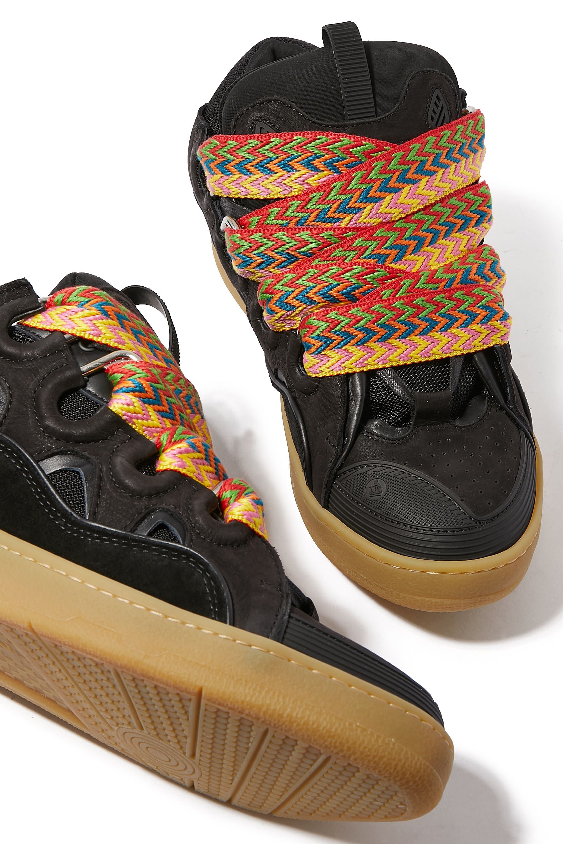 سنيكرز كيرب بنعل سميك جلد