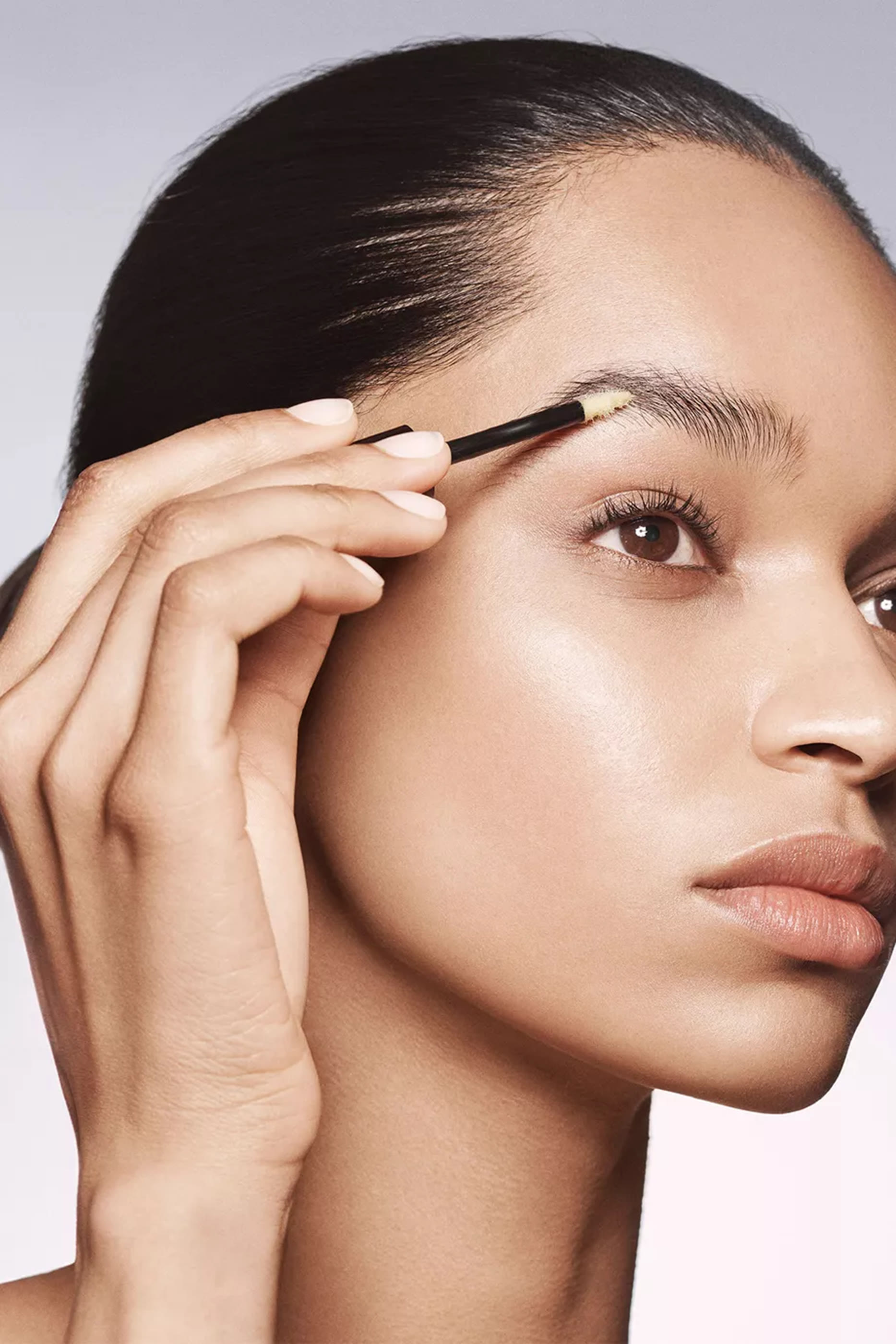 سيروم إنفاتي براو لتكثيف الحواجب