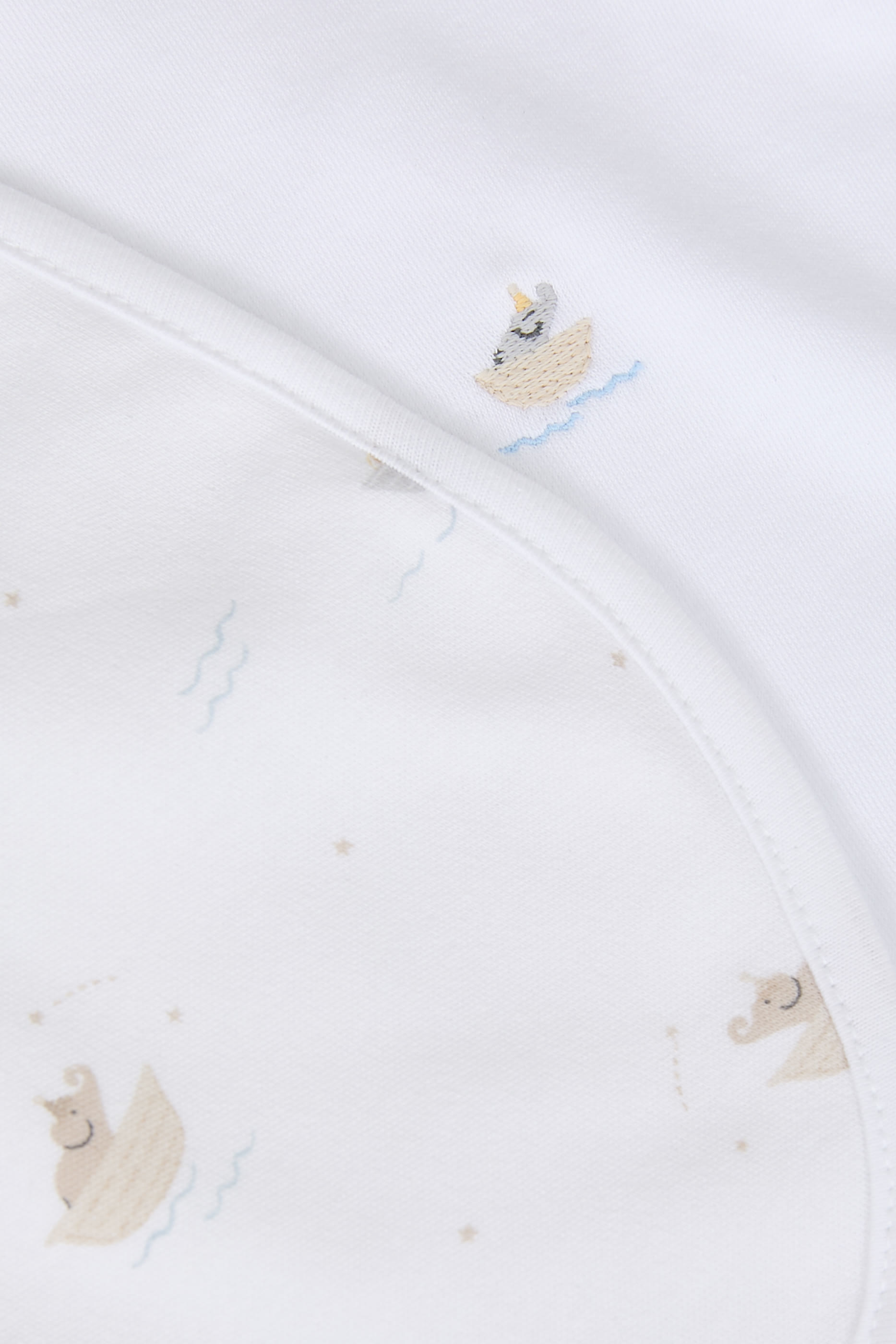 طقم مريلة بنقشة حيوانات سفاري قطن عضوي للأطفال، قطعتين