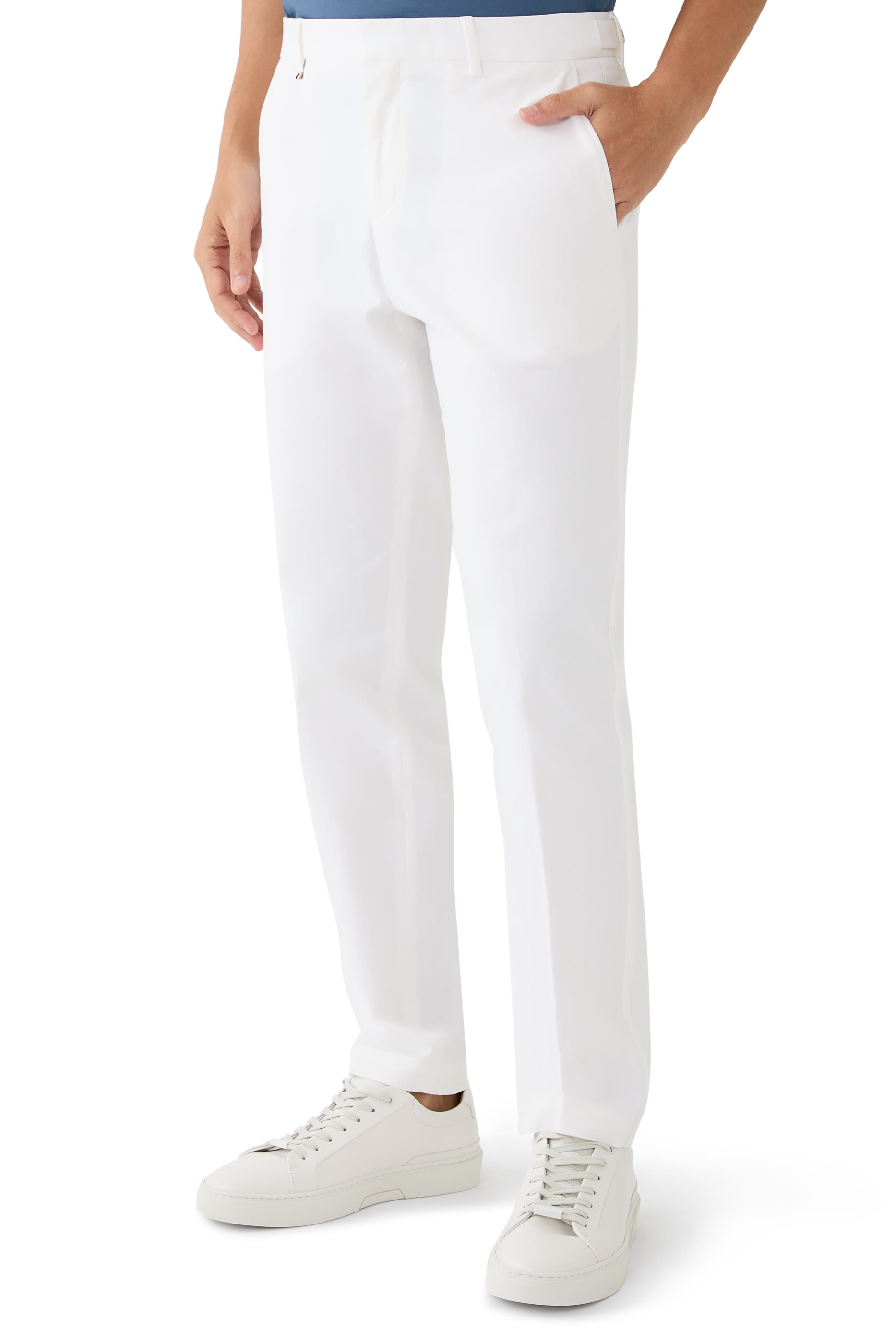 بنطال بقصة ضيقة