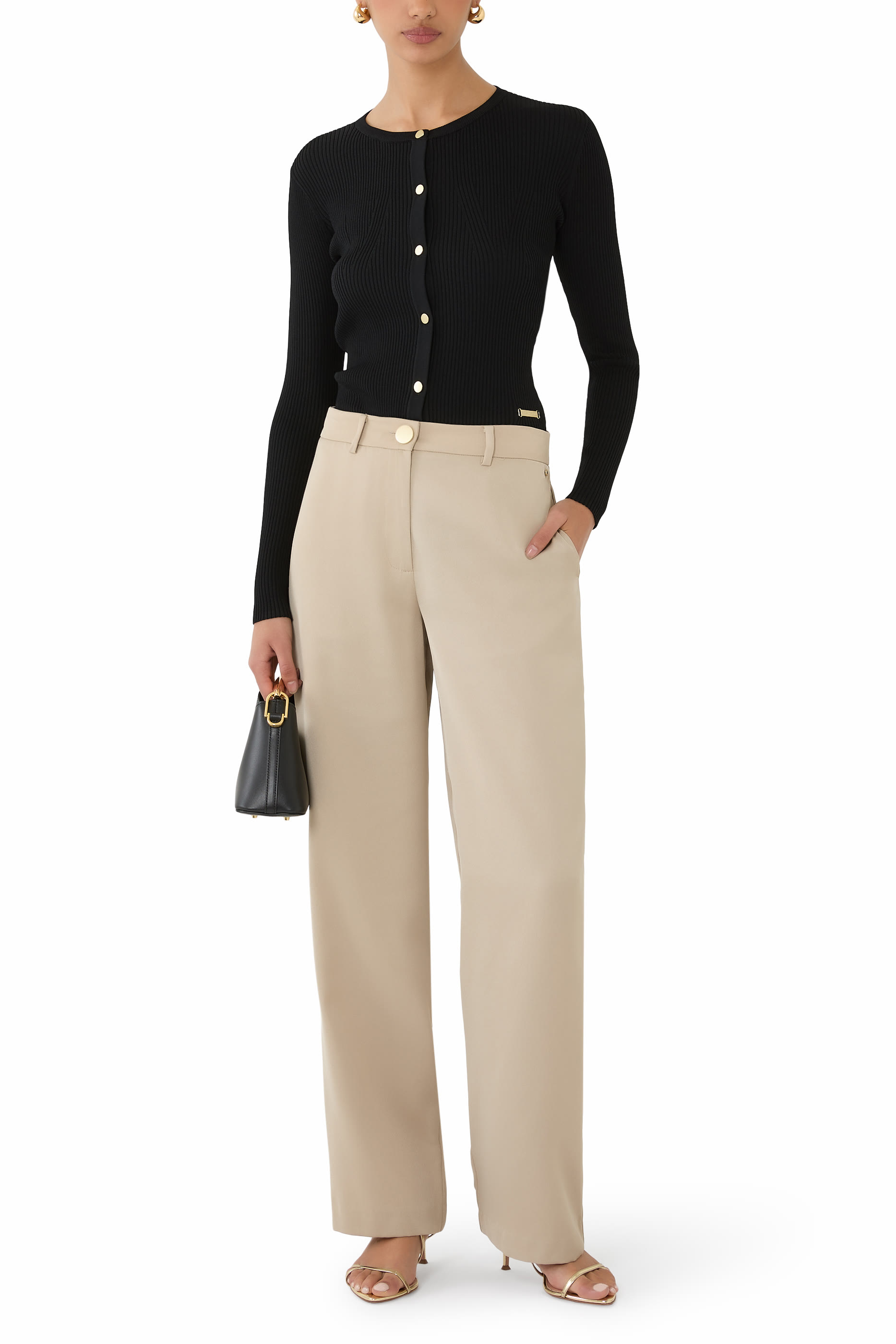 كارديجان بشعار الماركة