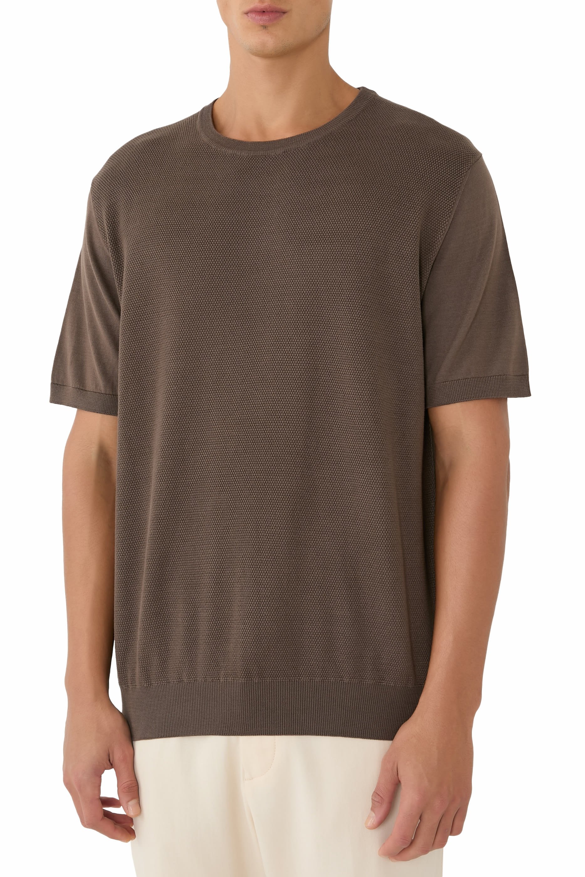 تيشيرت منسوج بياقة ضيقة