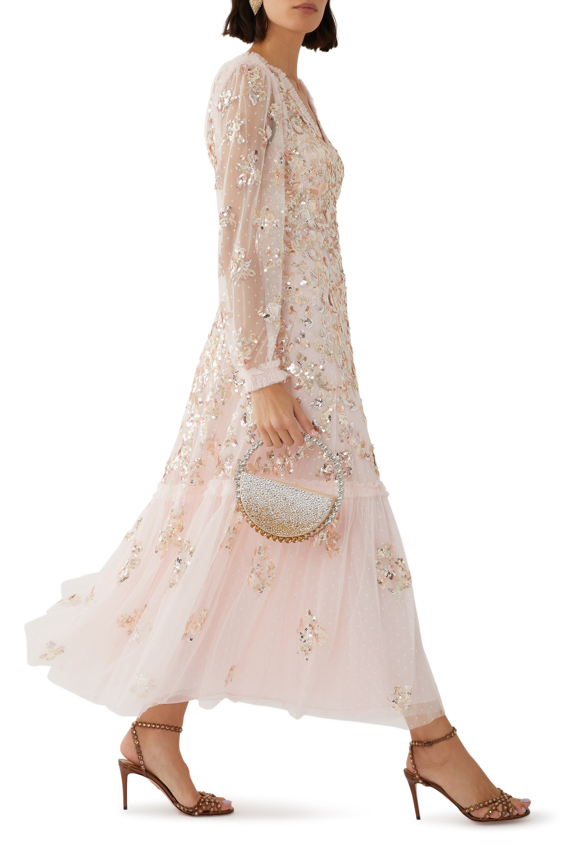 فستان متوسط الطول مطرز بترتر