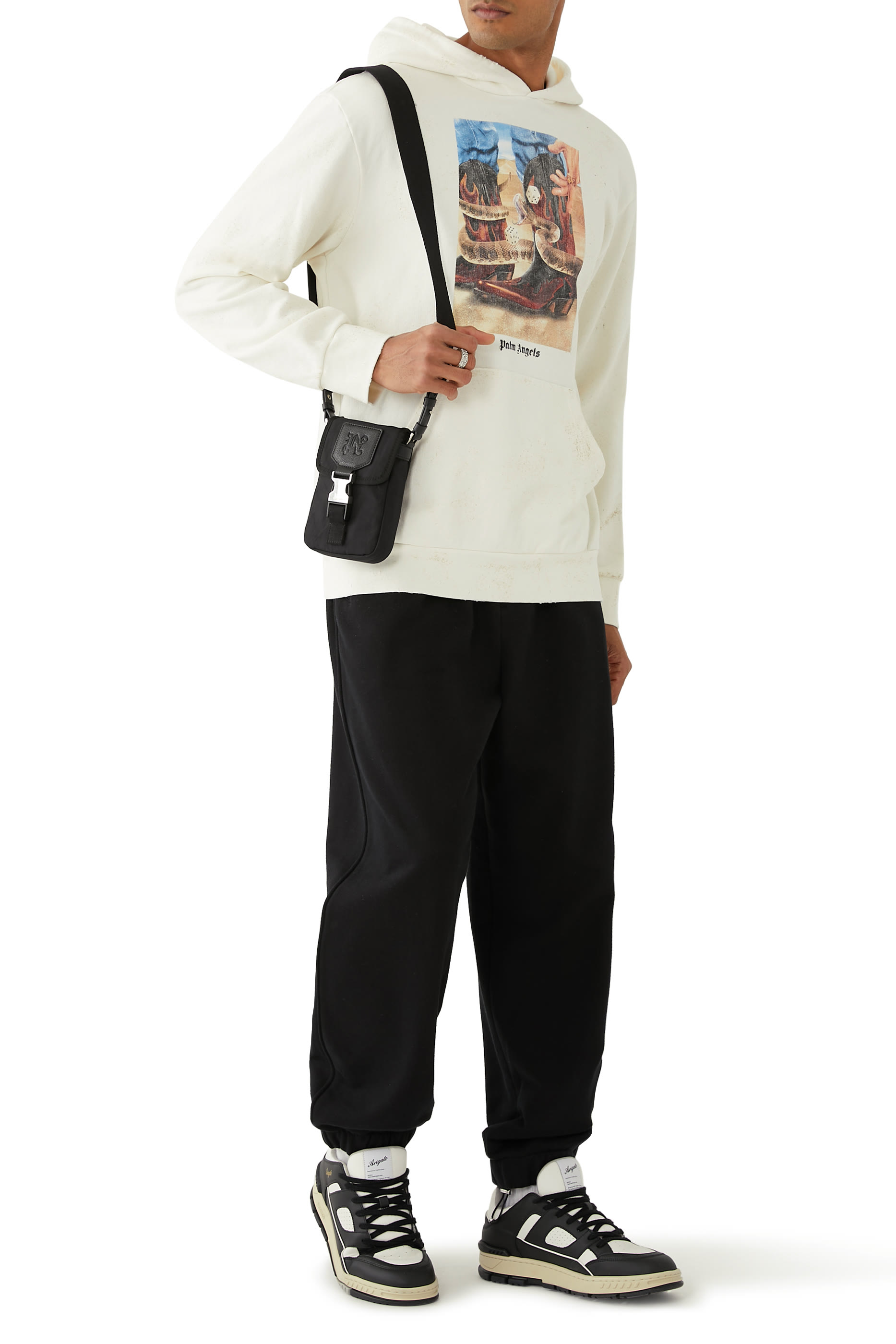 سويت شيرت بغطاء رأس وطبعة نرد وشعار الماركة