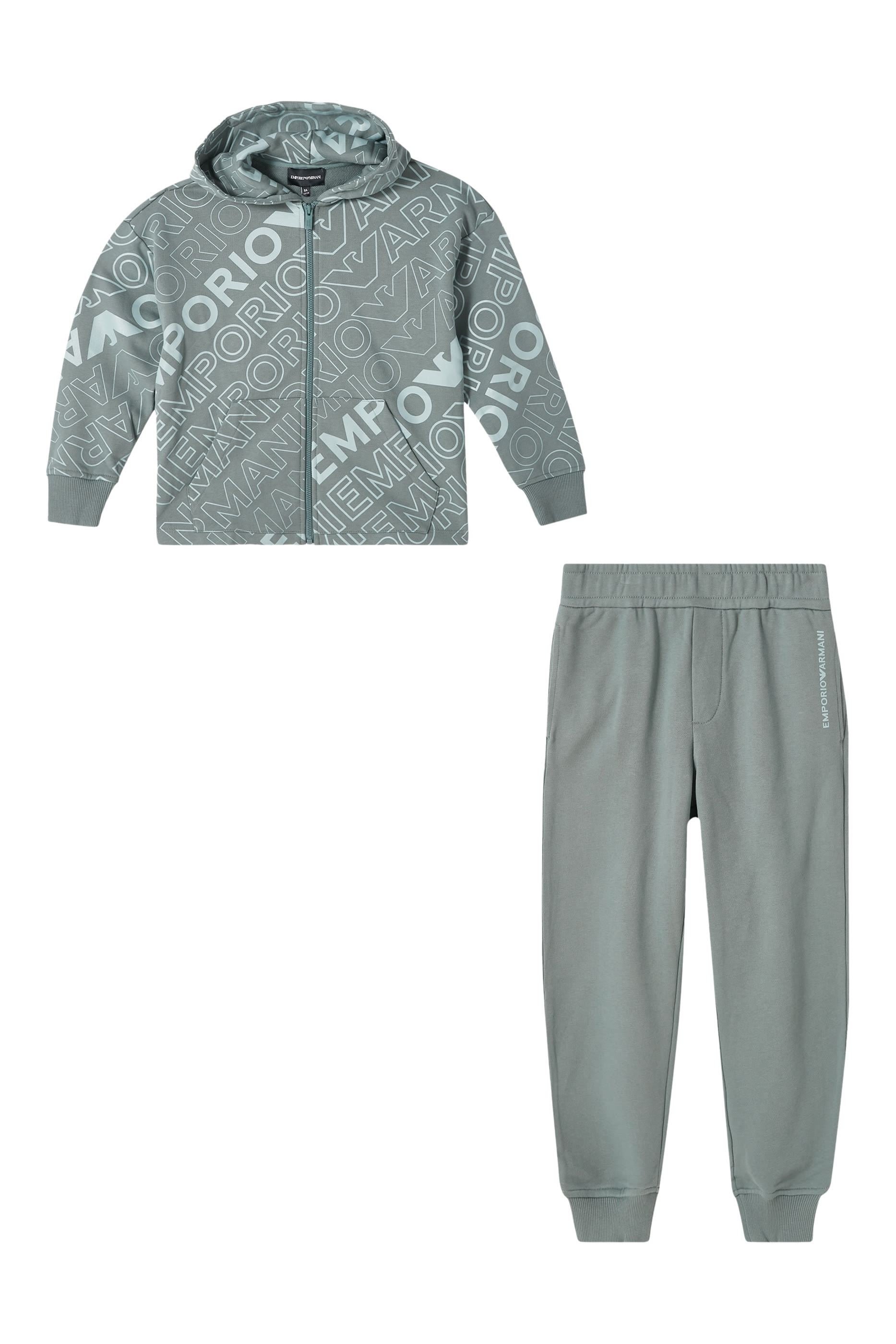 بدلة رياضية بحروف شعار الماركة للأطفال