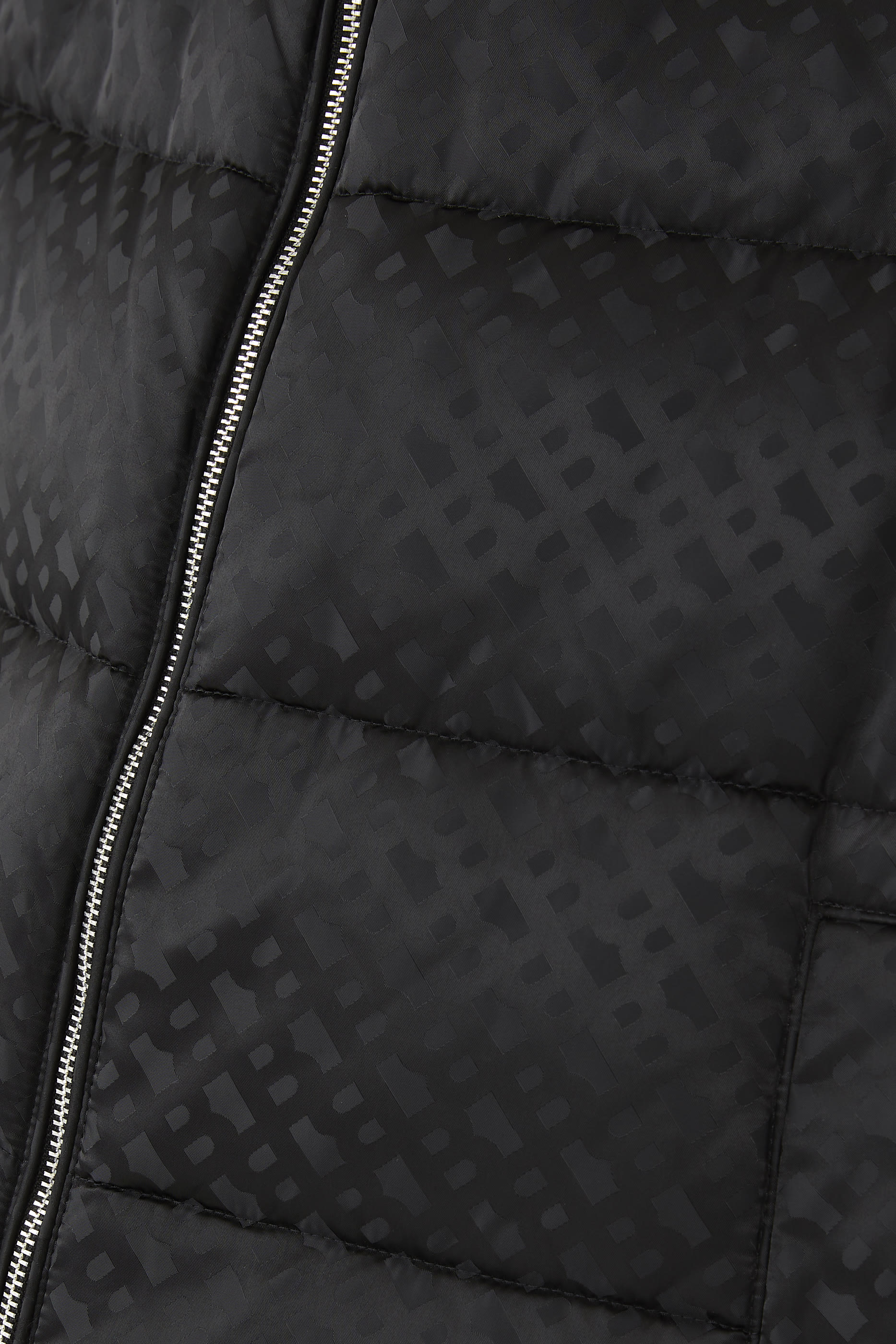 فيست بطبعة حرف شعار الماركة