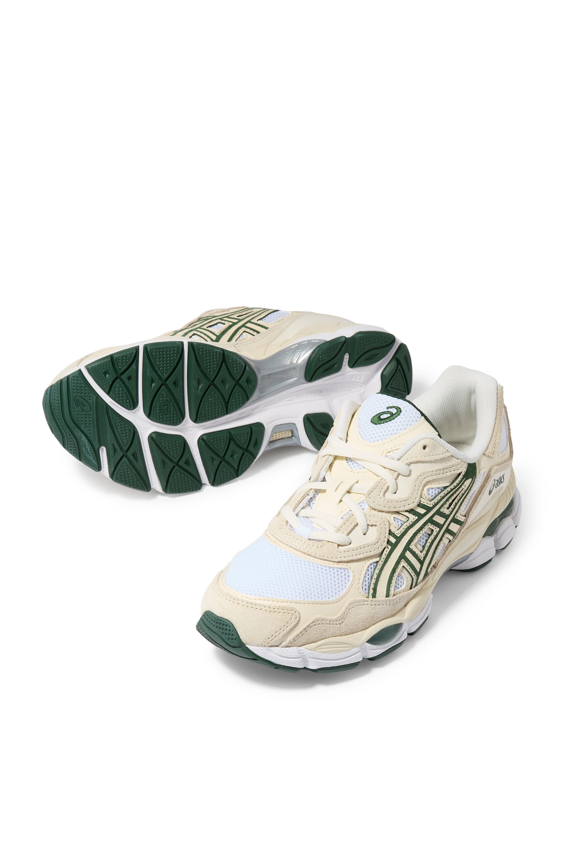 سنيكرز جل-ان واي سي