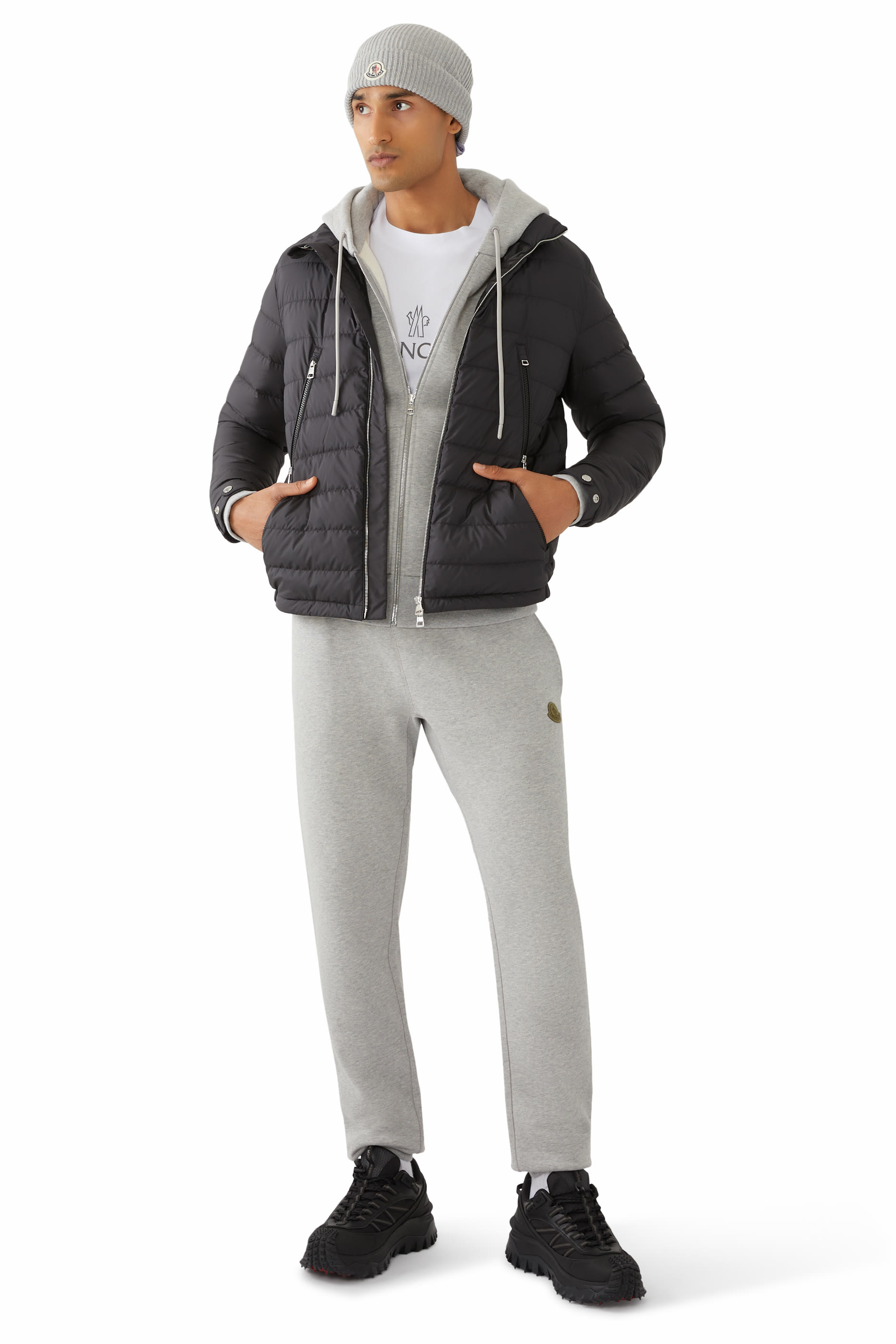 قبعة بيني منسوجة برقعة شعار الماركة