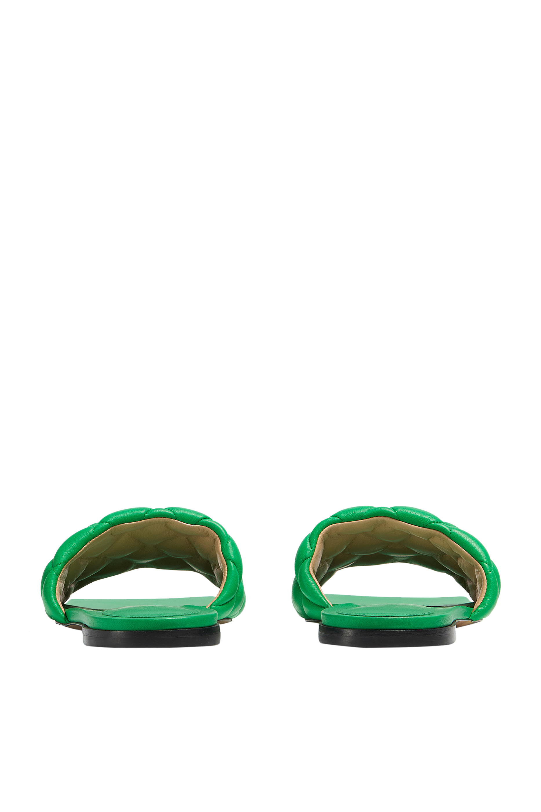 صندل مبطن بكعب مسطح