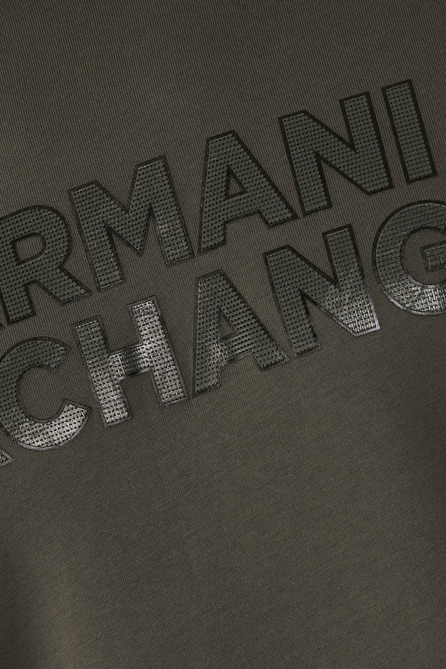 تيشيرت بشعار الماركة قطن