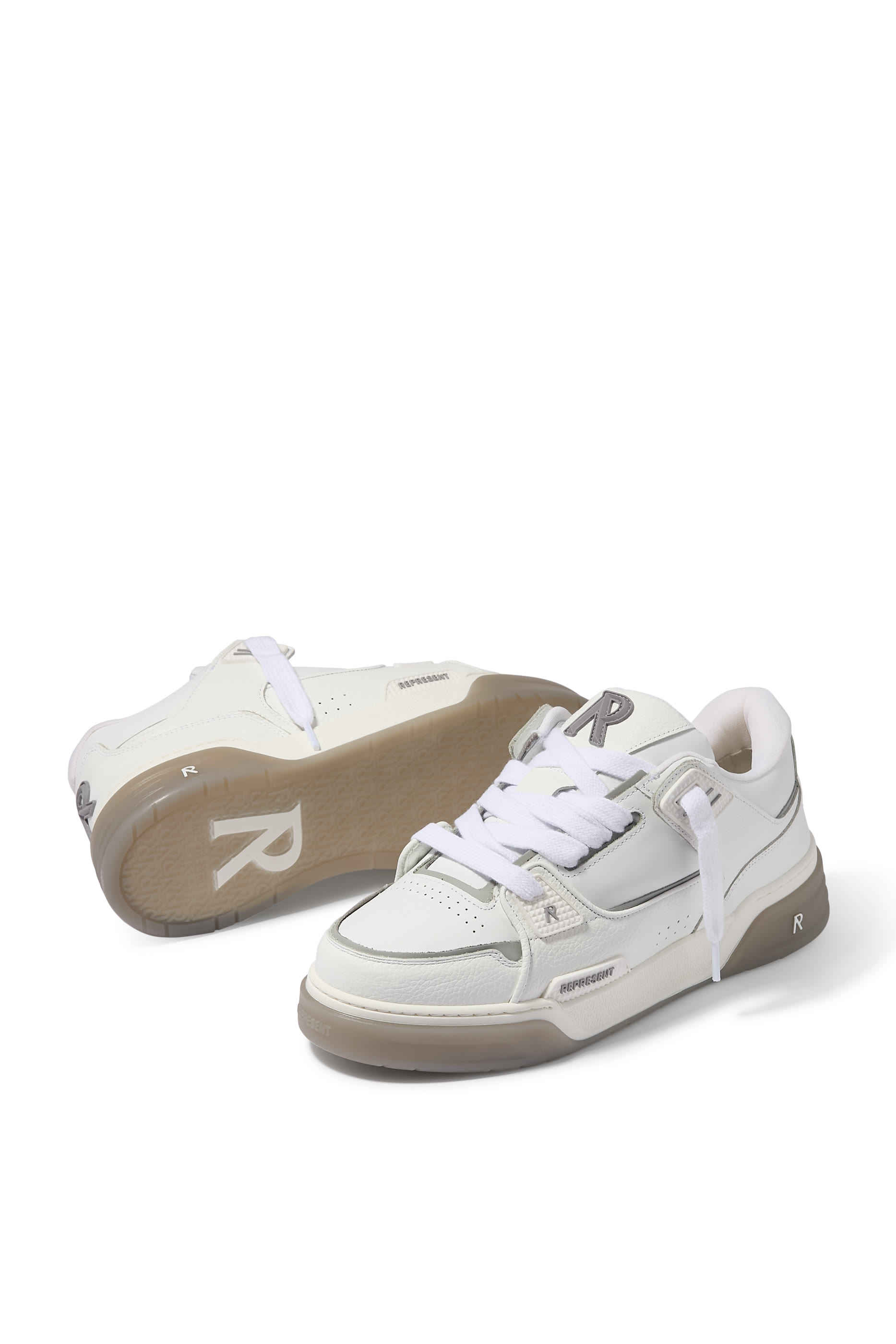 سنيكرز ستوديو