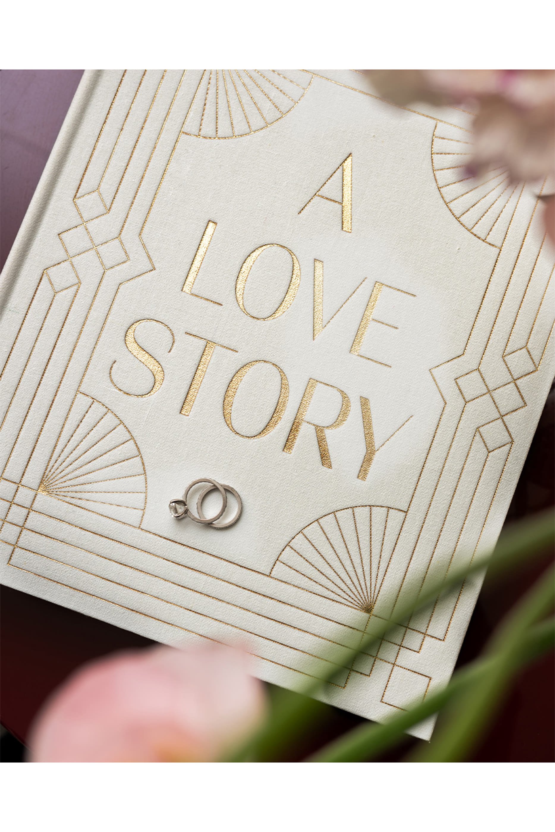 ألبوم صور الزواج بنقشة ايه لوف ستوري