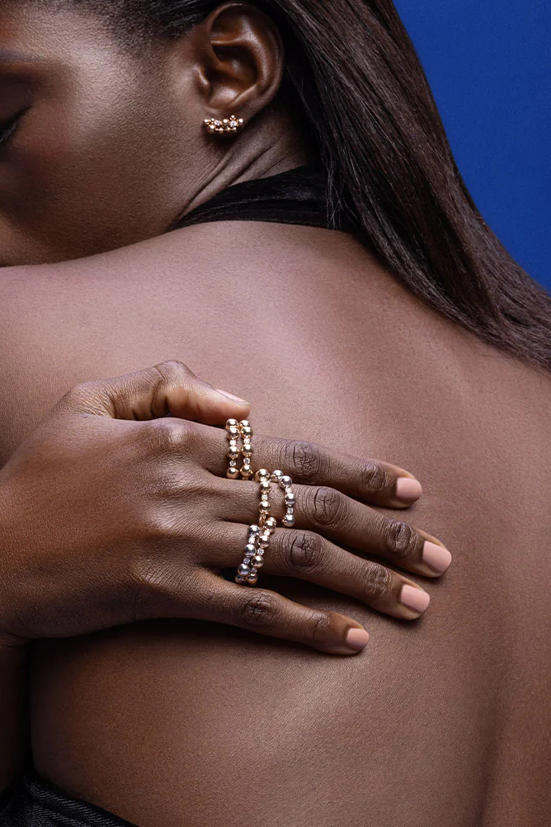 خاتم جيفو كبير مرصع بالماس ذهب أبيض عيار 18