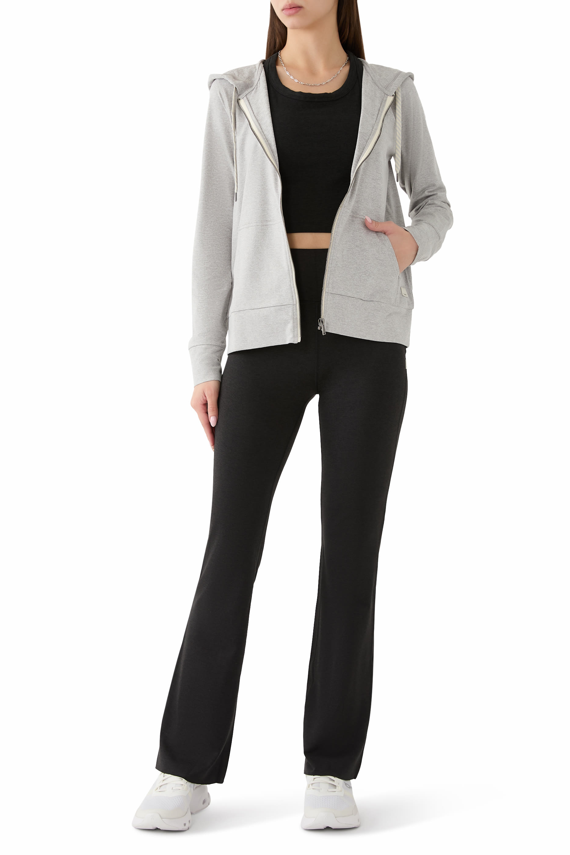 لغينغز هالو بقصة ضيقة وحافة واسعة