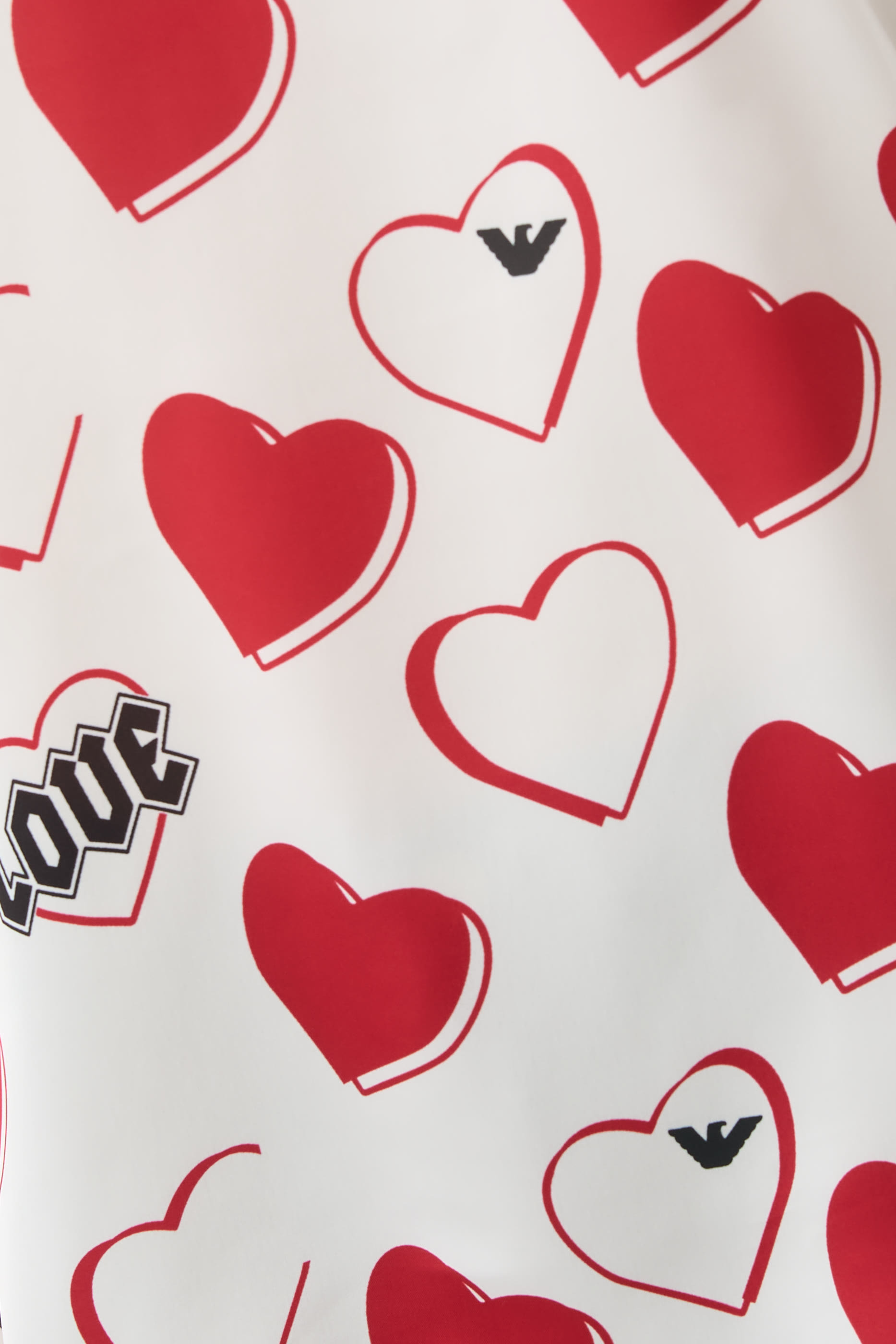 تيشيرت مجموعة عيد الحب مزين بتفاصيل ساتان جيرسيه أي اس في