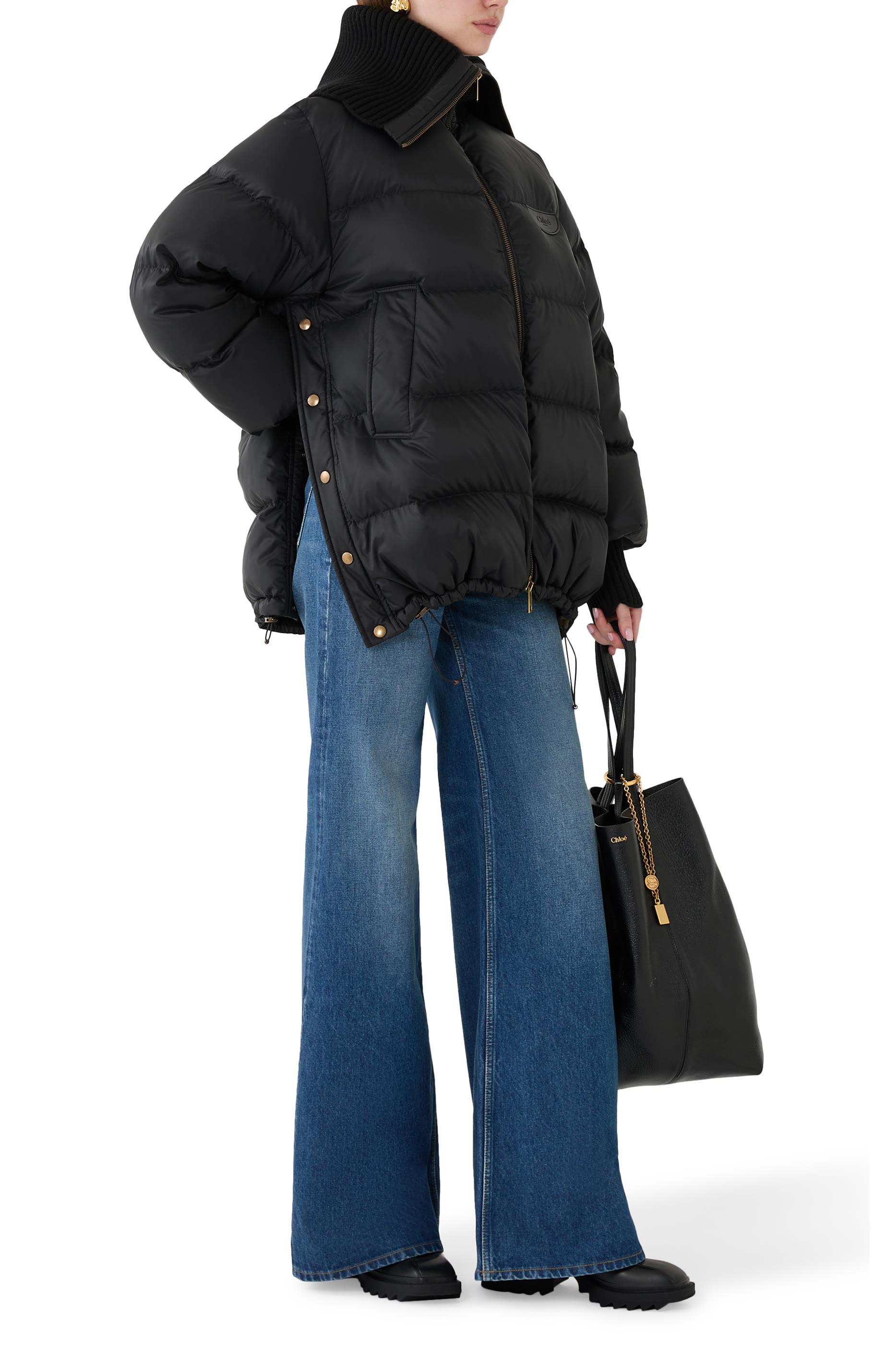 جاكيت بافر بياقة عالية