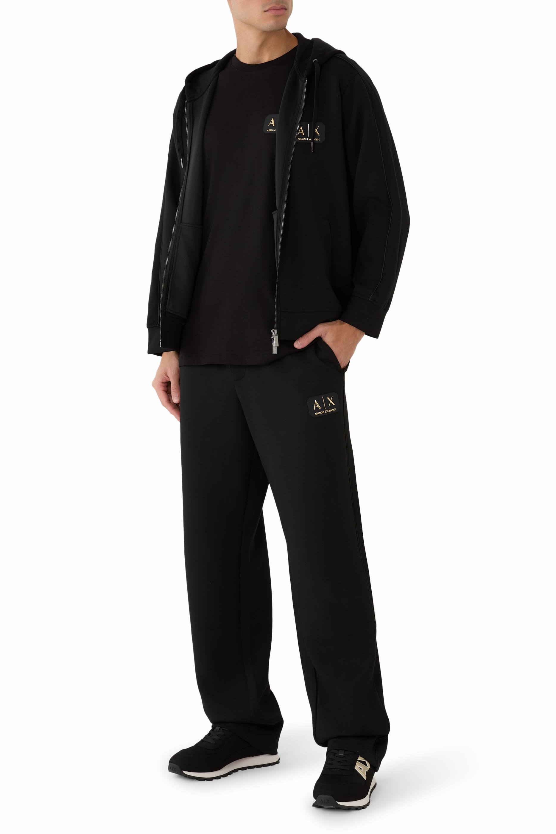 تيشيرت بشعار الماركة