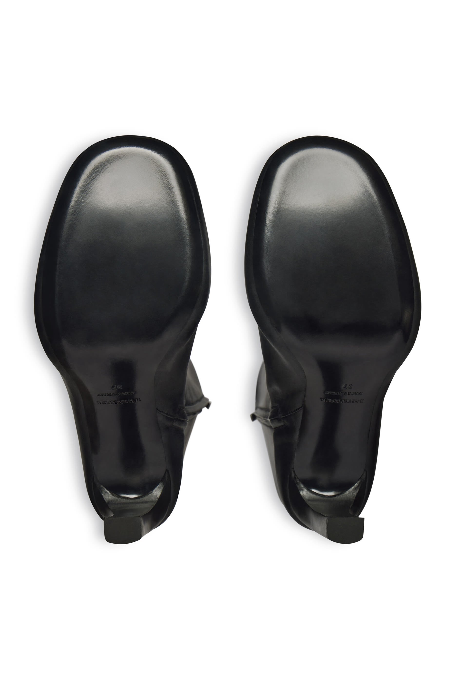 حذاء بوت فارغو 100