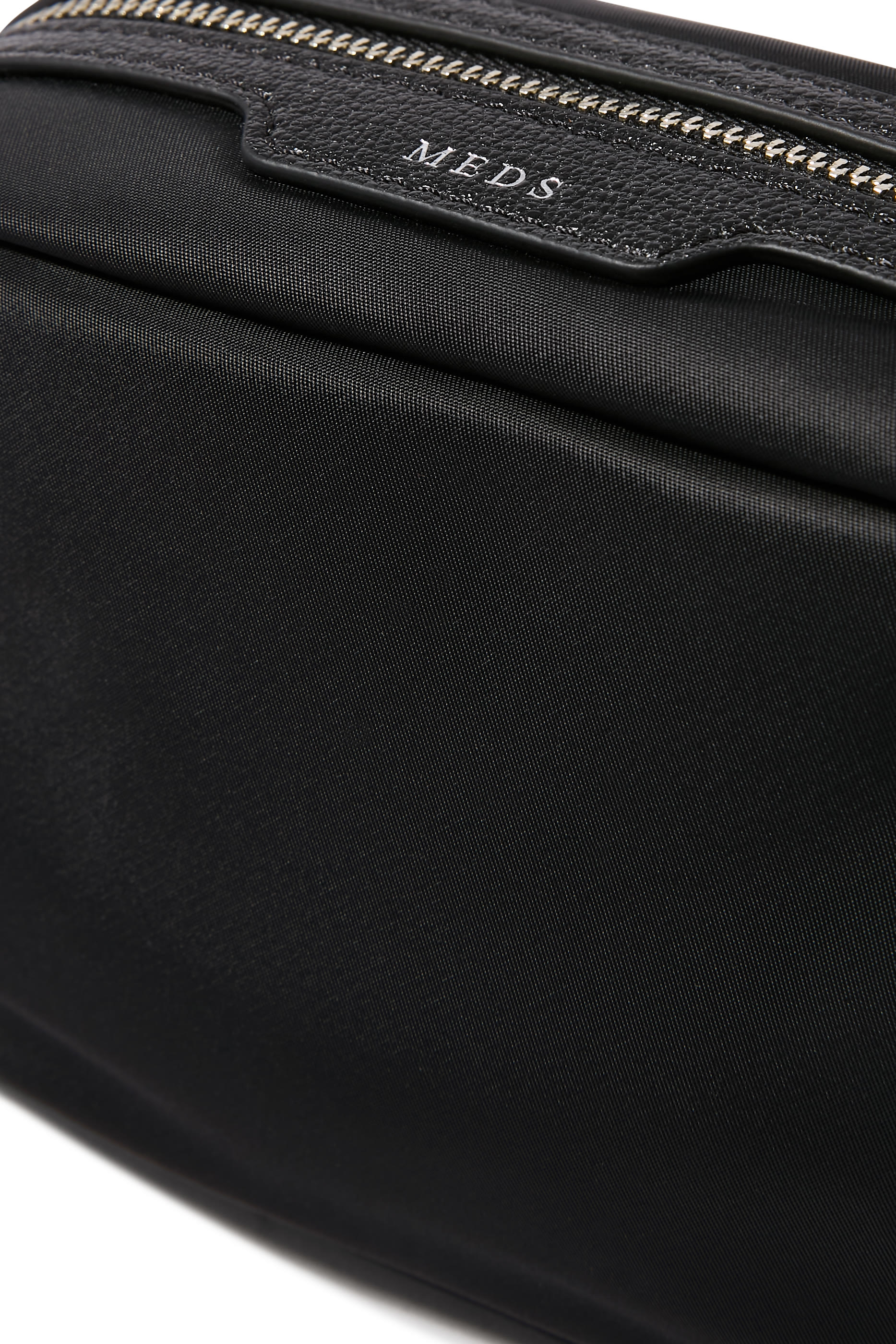 حقيبة أدوية للسفر