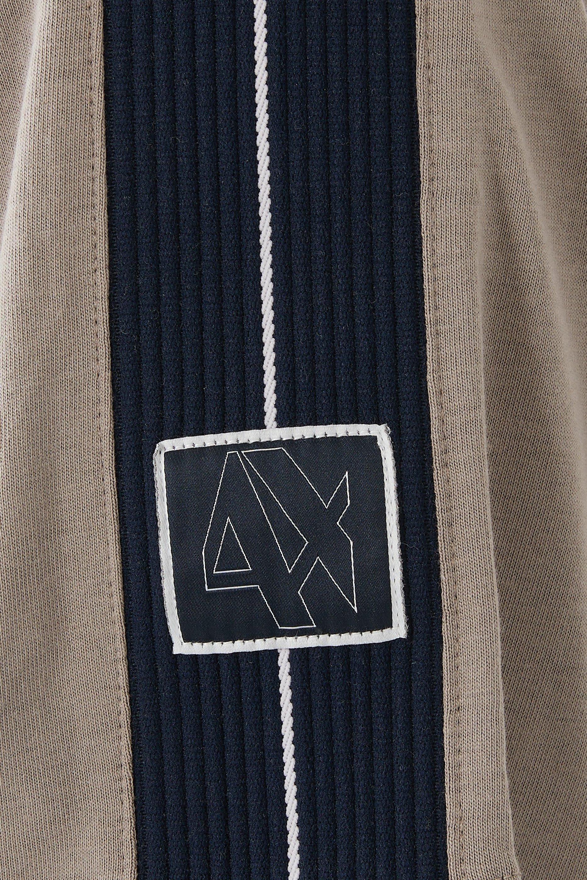 تيشيرت جيمنازيوم بياقة ضيقة