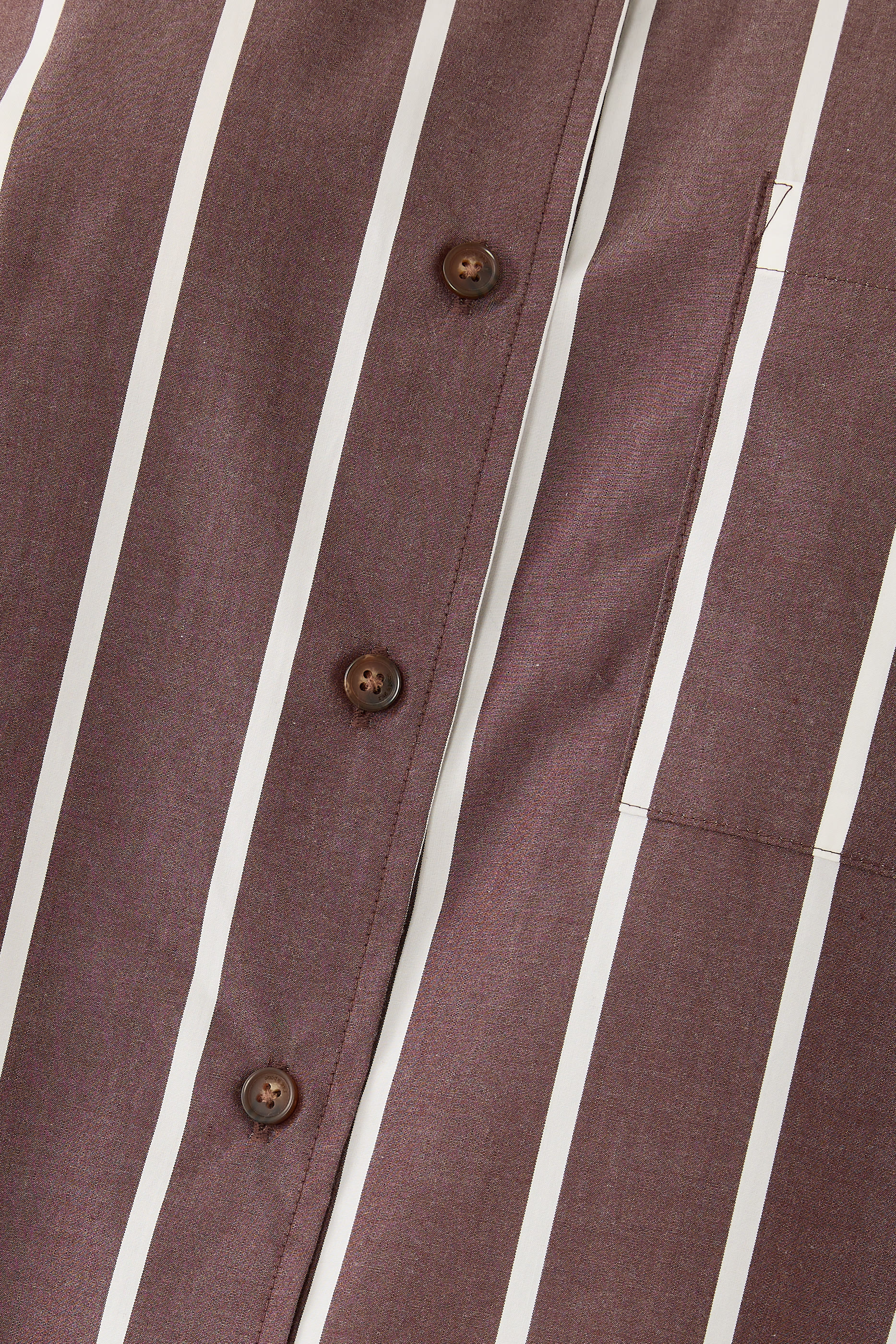 قميص مخطط كوني