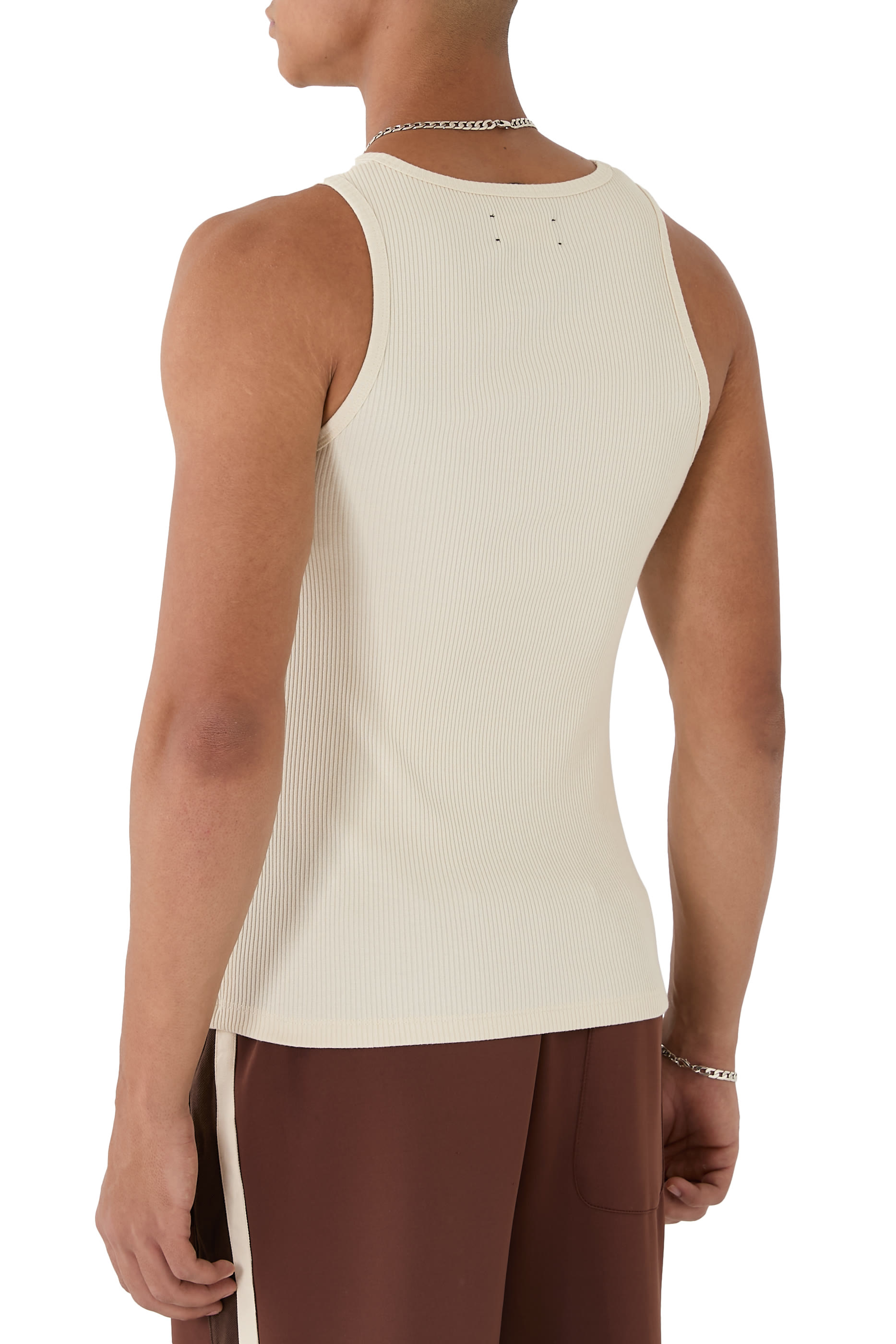 بلوزة بلا أكمام بشعار الماركة بنفس اللون