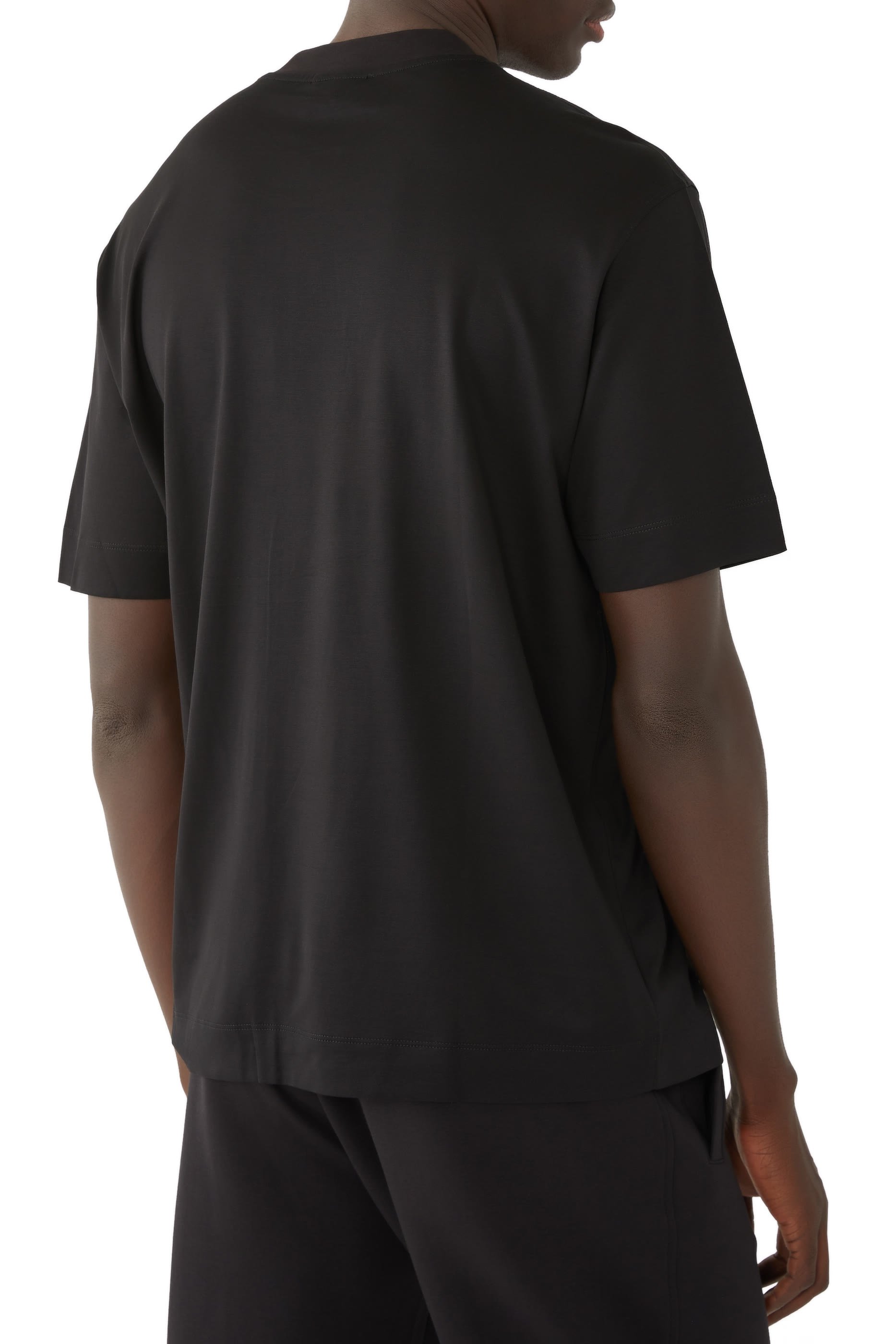 تيشيرت بشعار الماركة بحجم كبير تانسل