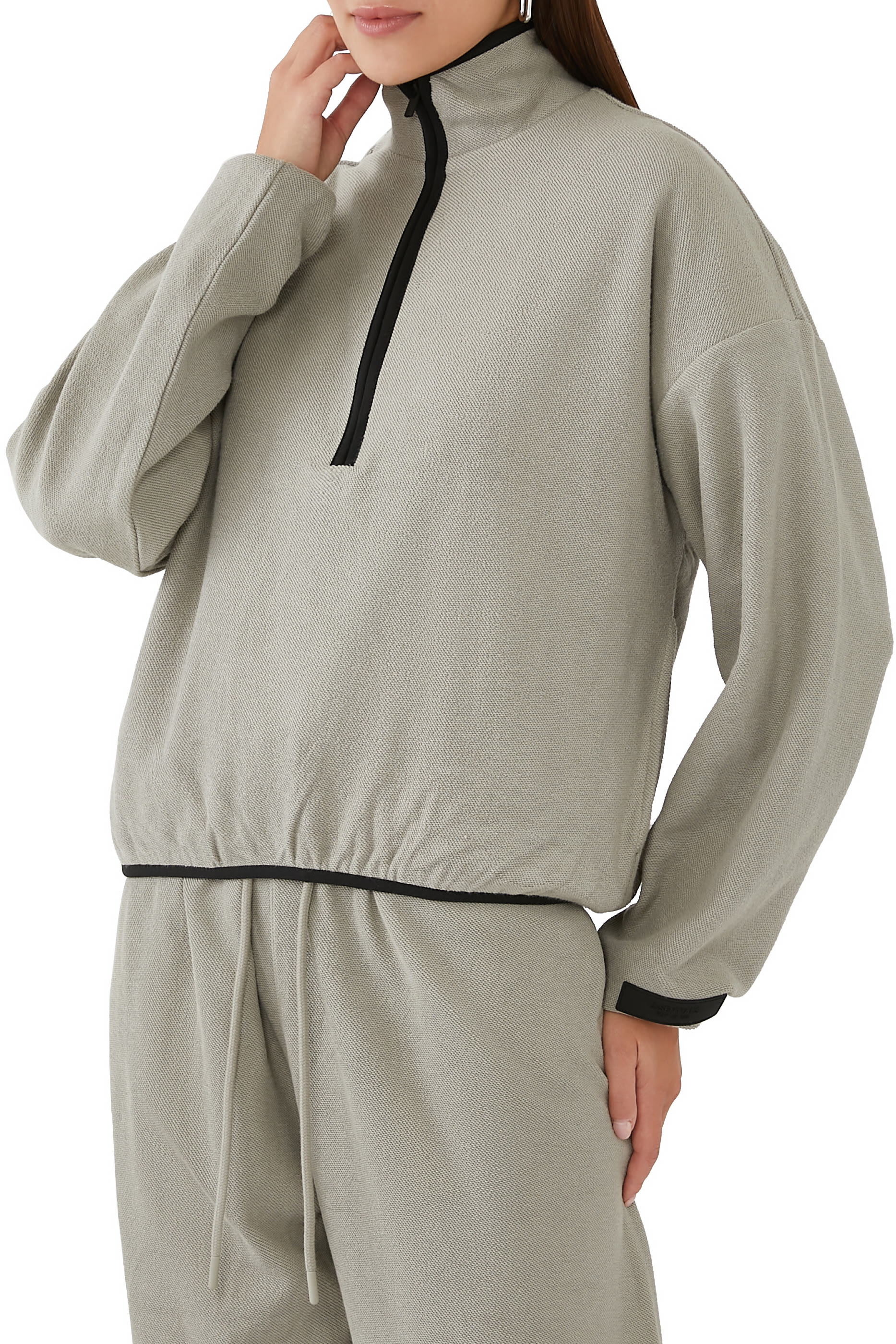 جاكيت رياضي بنصف سحاب