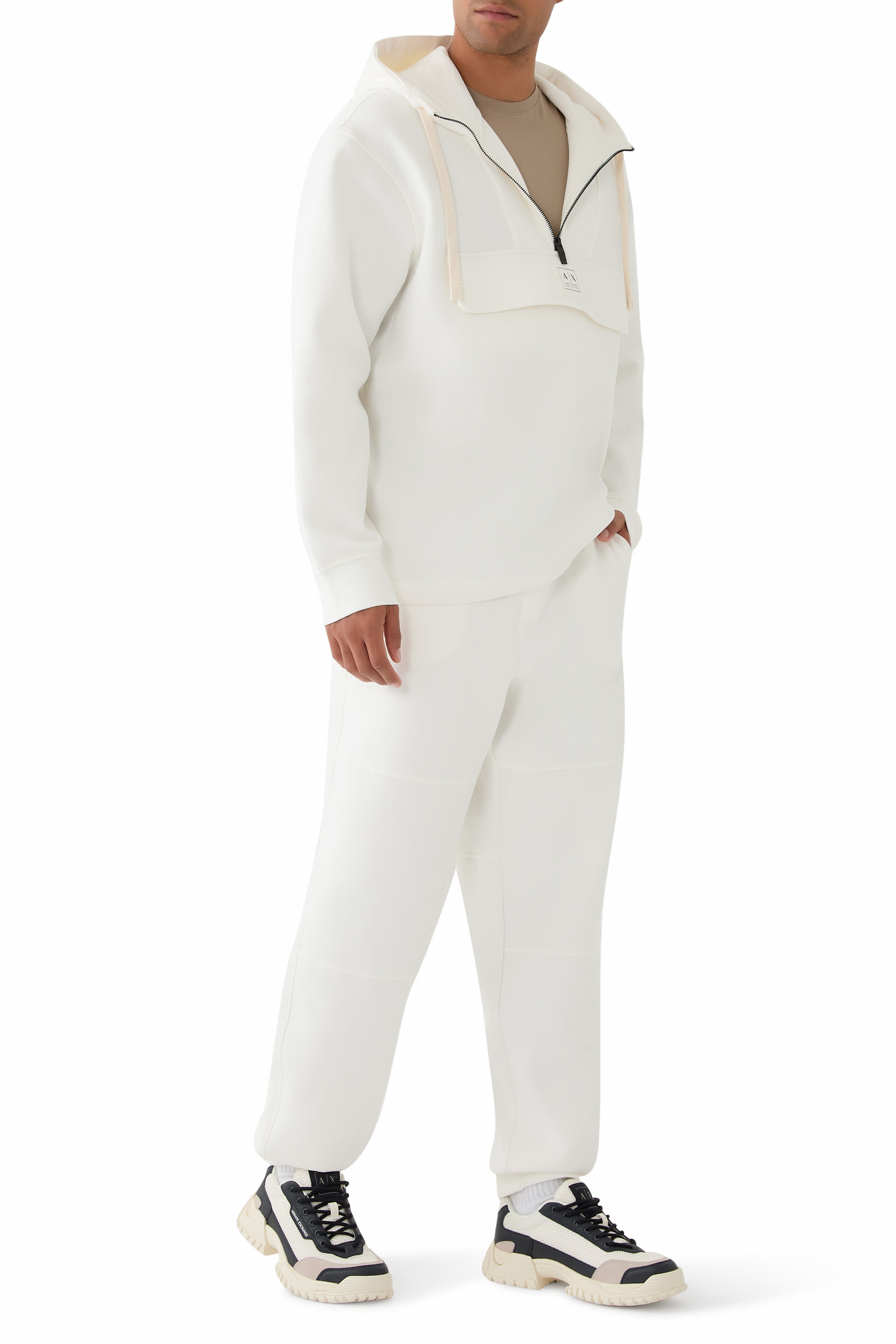 سويت شيرت بشعار الماركة