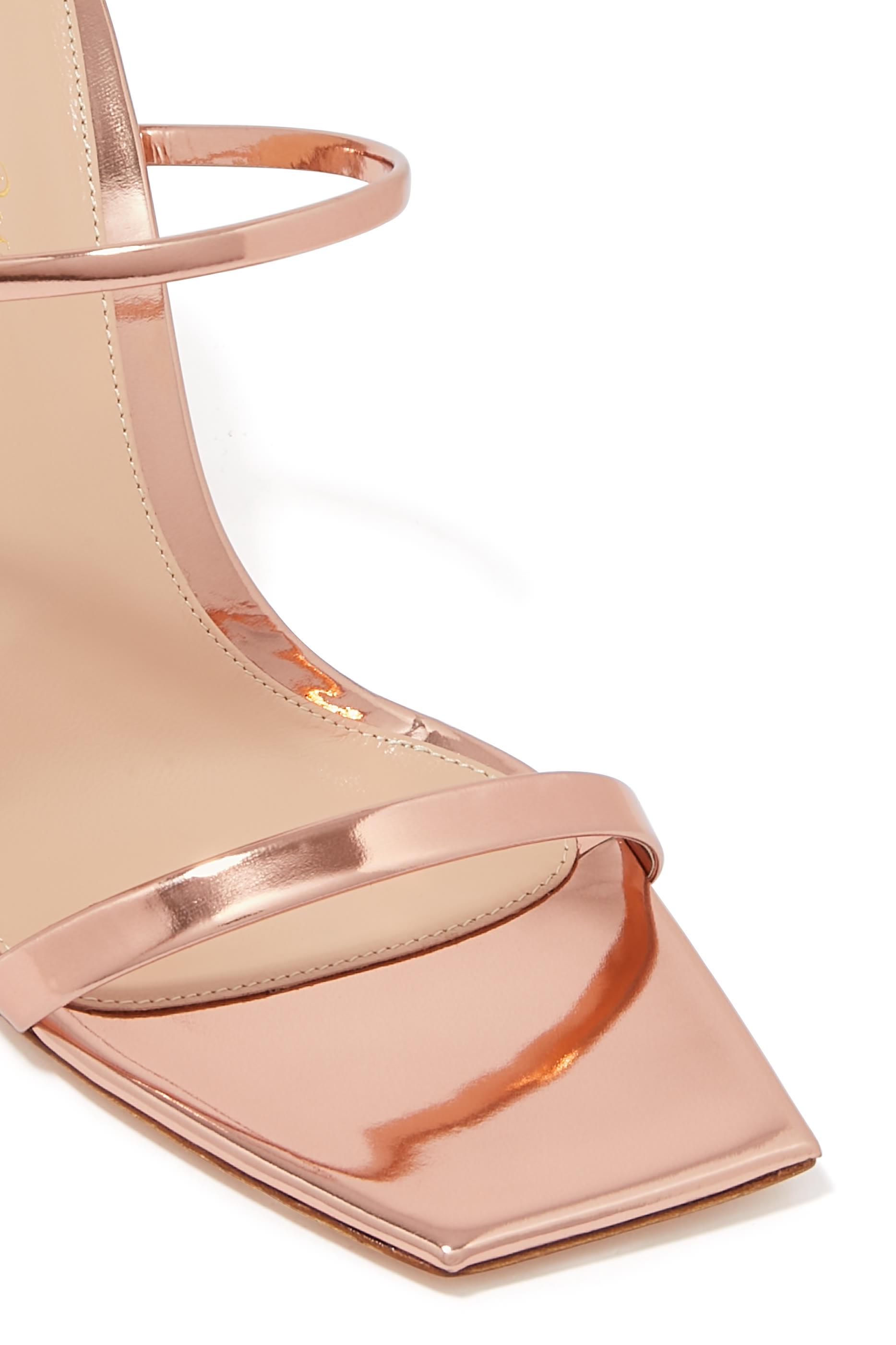 حذاء ريبون 105 مفتوح من الخلف جلد لامع بسير مزدوج