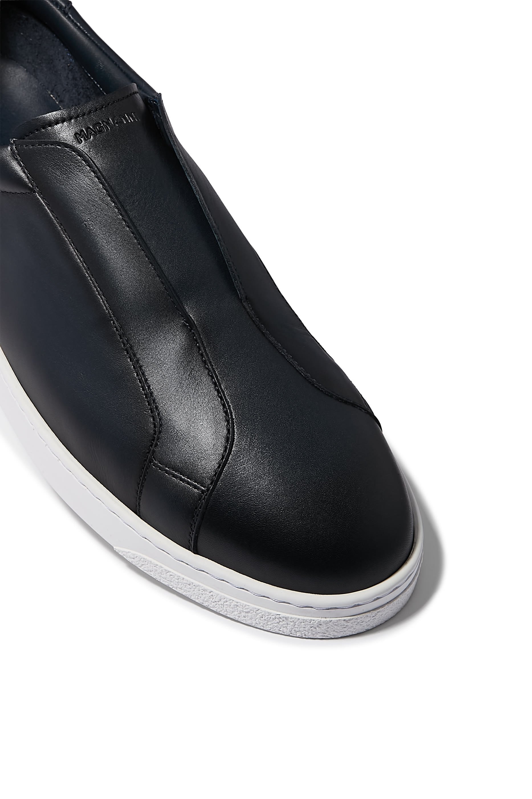 سنيكرز جاسول