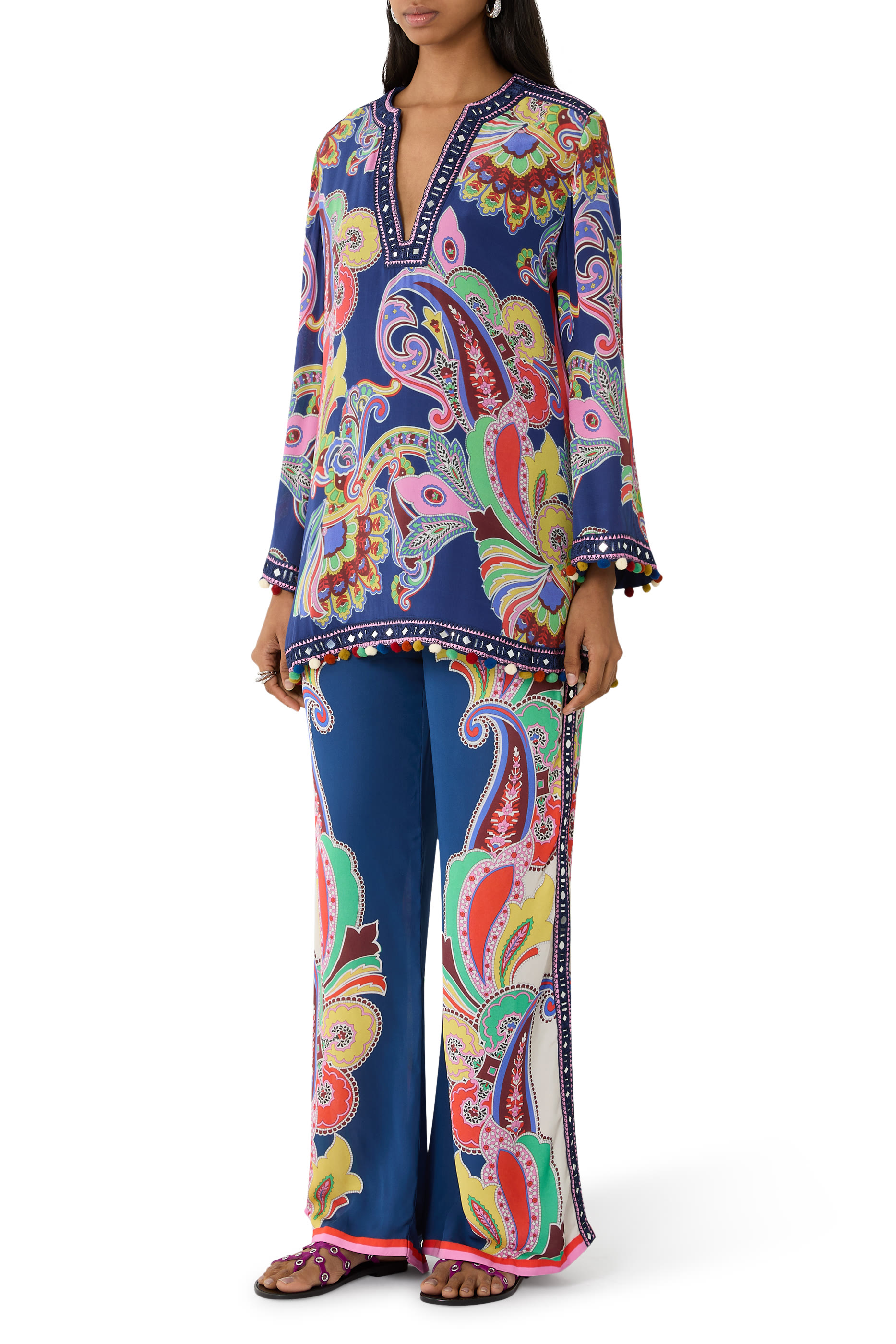 طقم جاميوار بنقشة وتفاصيل بتصميم حبل