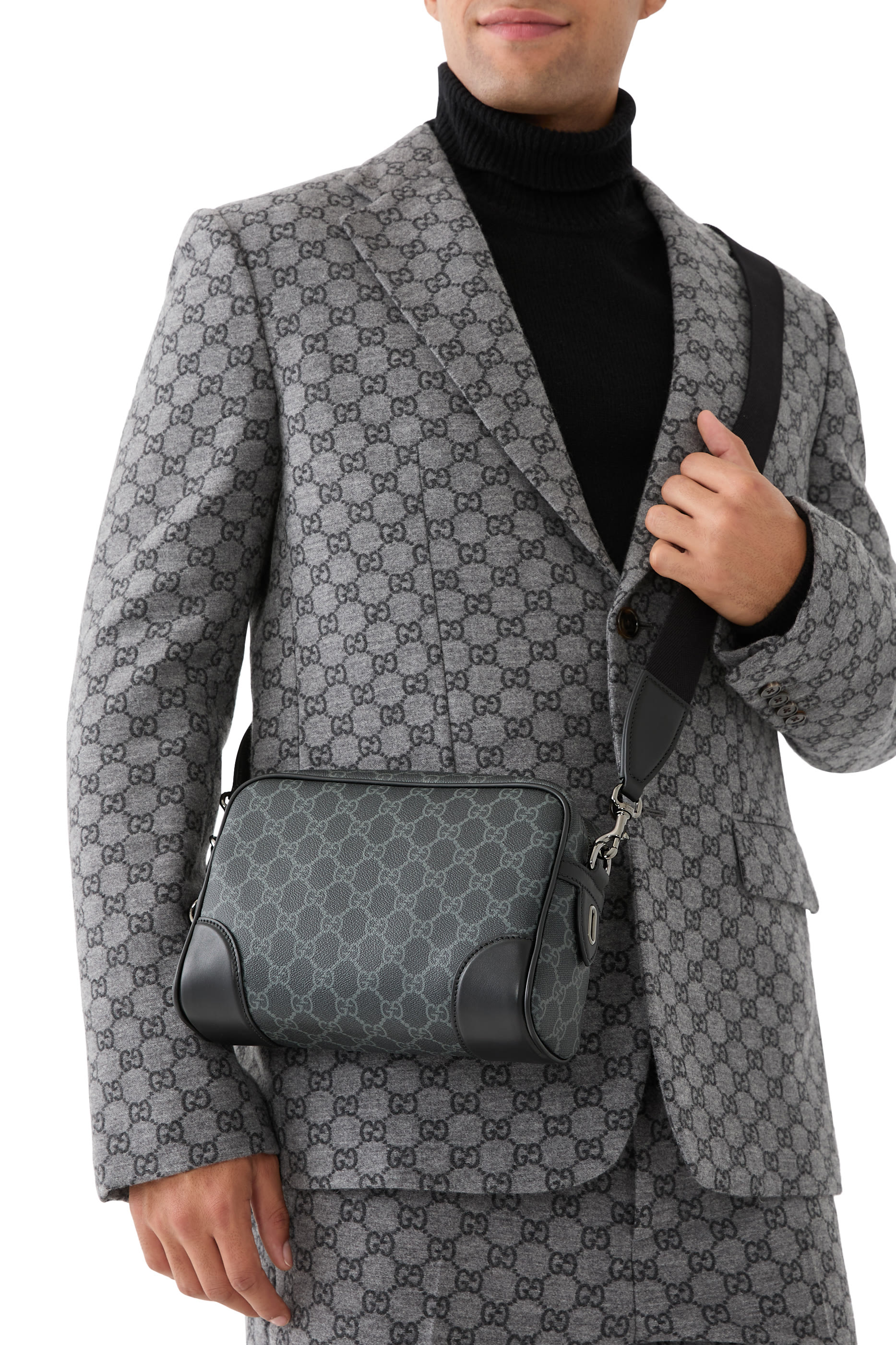 حقيبة كروس صغيرة بشعار الماركة