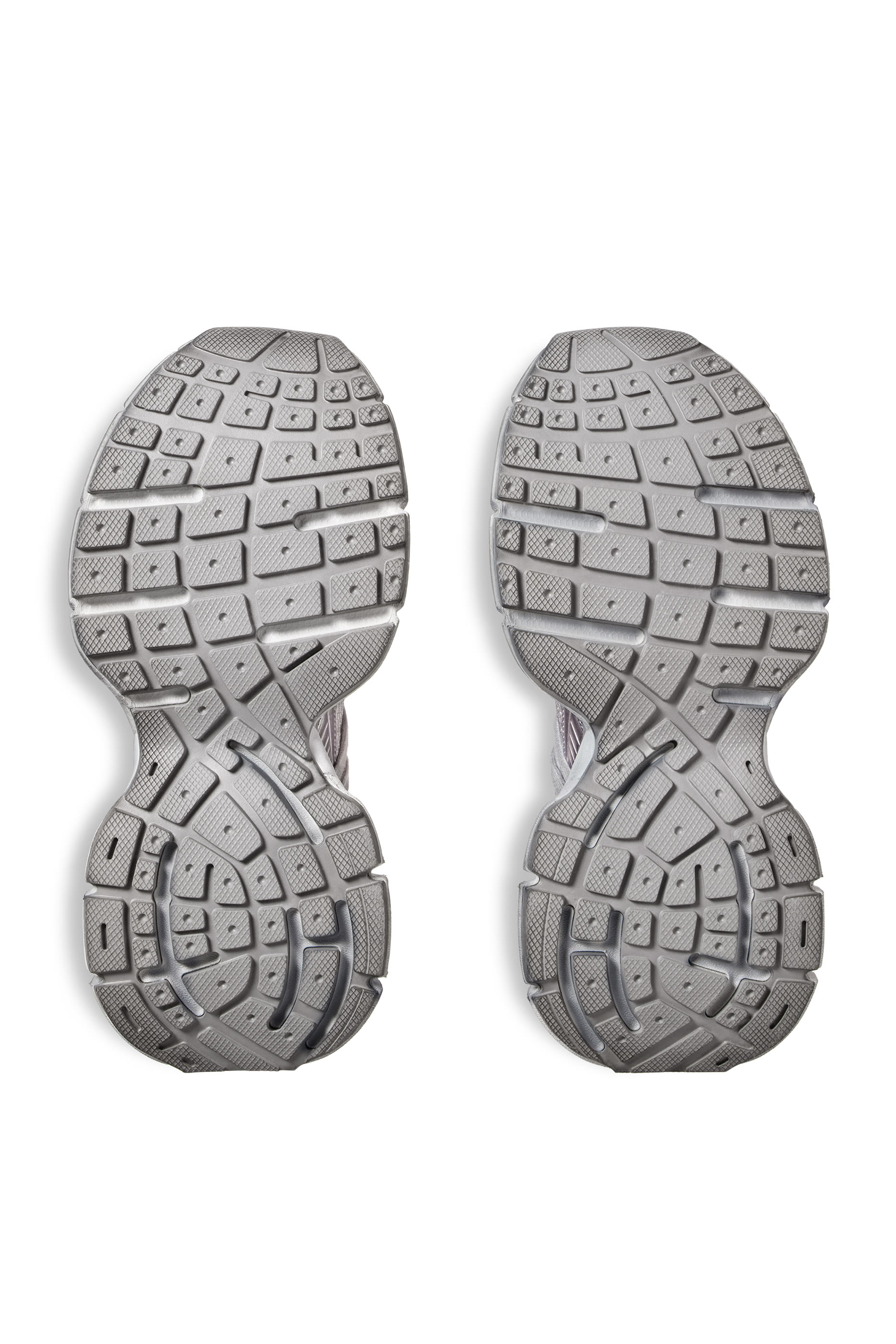 سنيكرز إكستريم بأربطة 3 إكس ال 