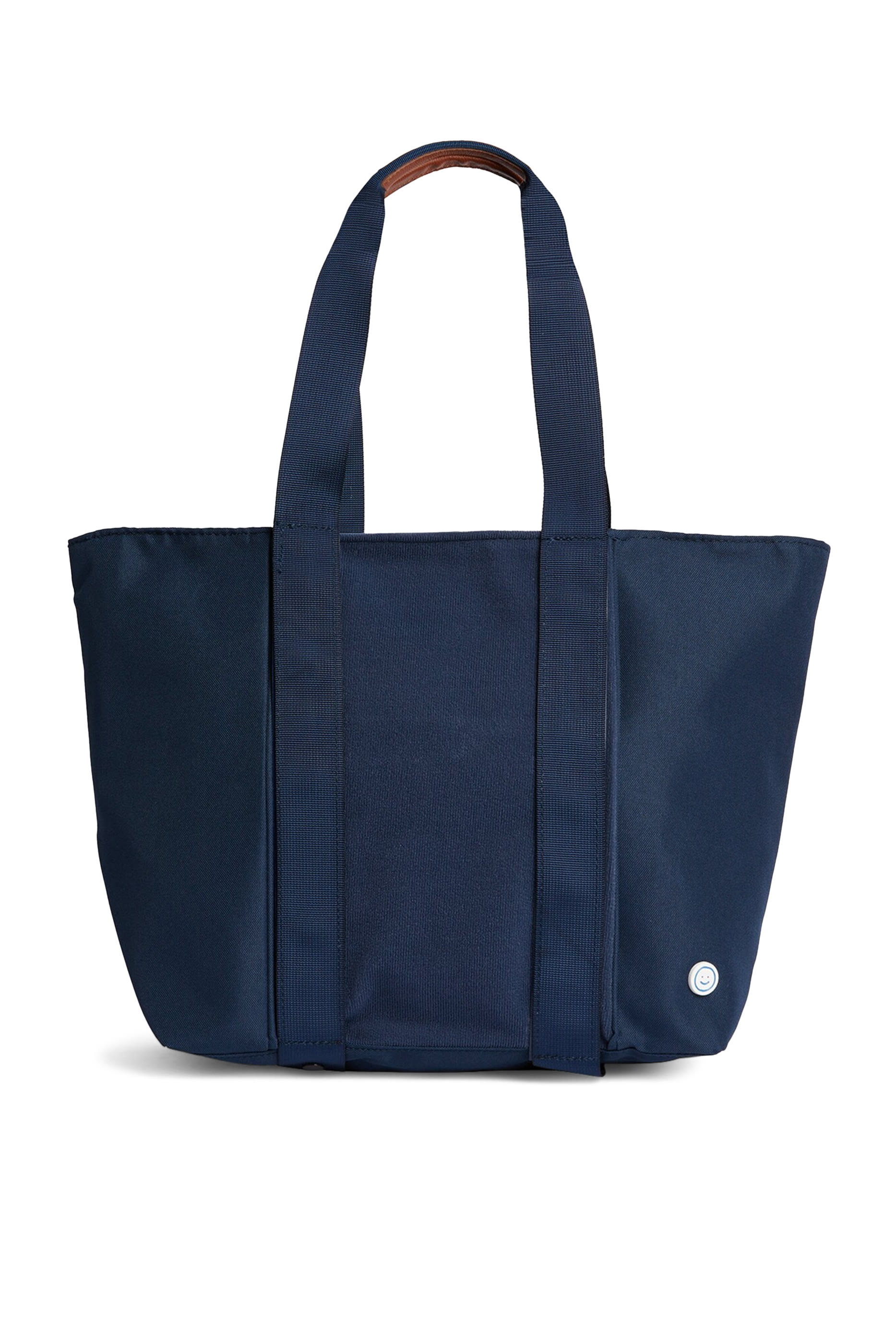 حقيبة يد بشعار الماركة للأطفال