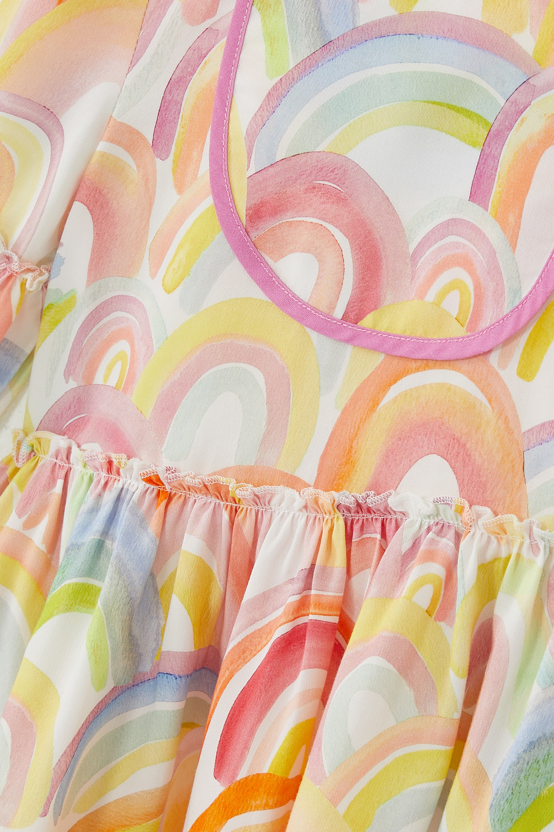 فستان للأطفال بتصميم غير متماثل بطبعة متعددة الألوان